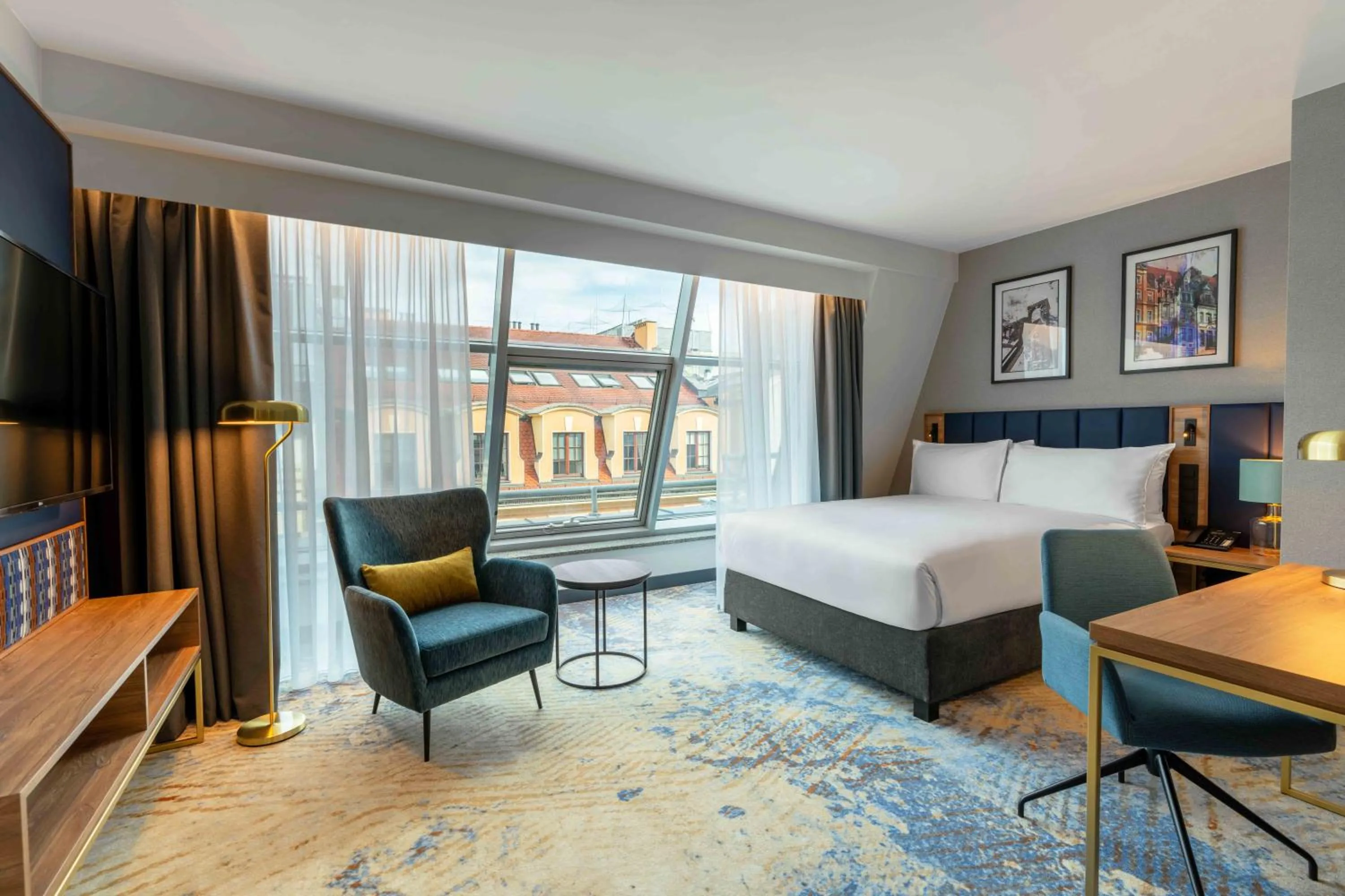 Classic Queen Room - single occupancy in Wyndham Wroclaw Old Town