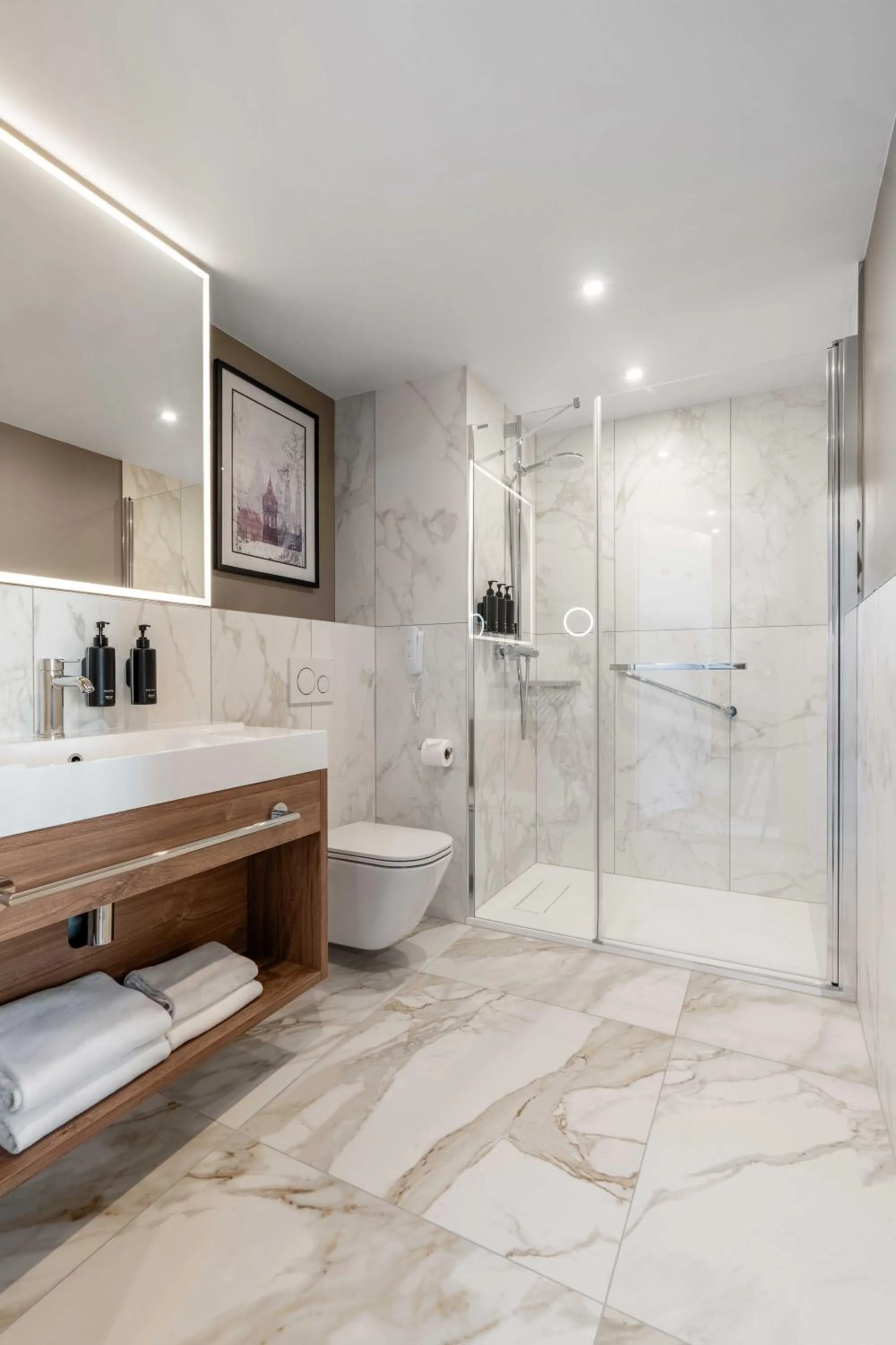 Shower in Wyndham Wroclaw Old Town