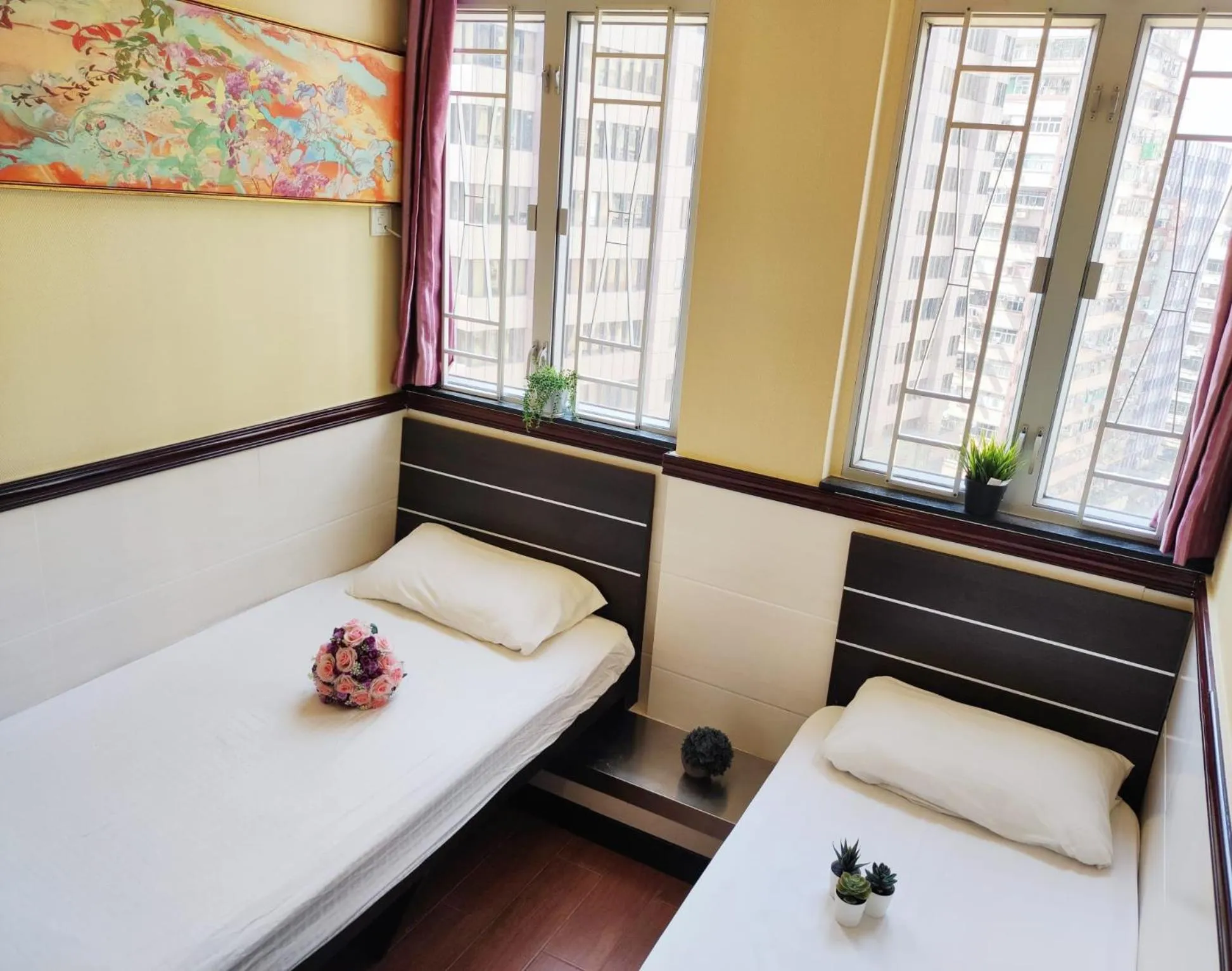 Photo of the whole room in National Inn