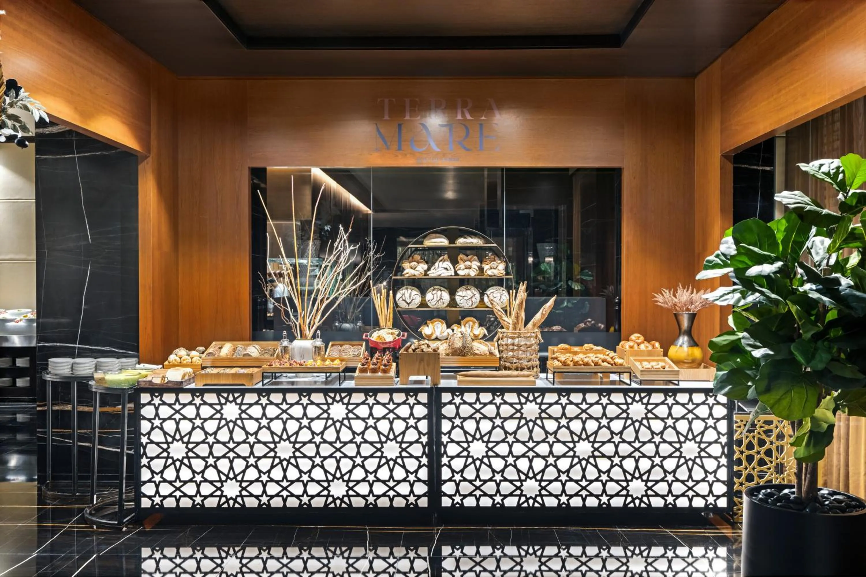 Breakfast in Rixos Marina Abu Dhabi