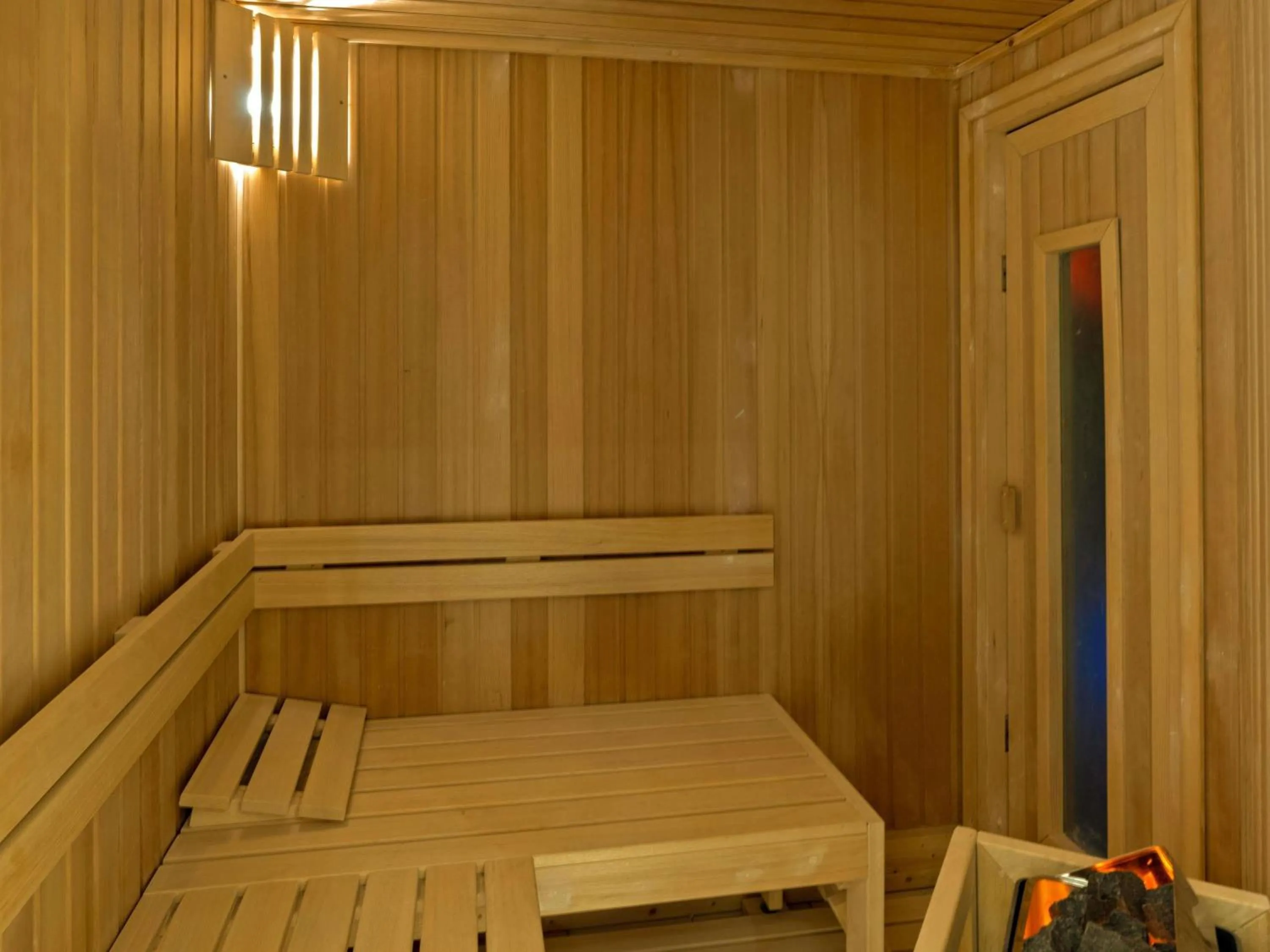 Bedroom in Rixos Marina Abu Dhabi