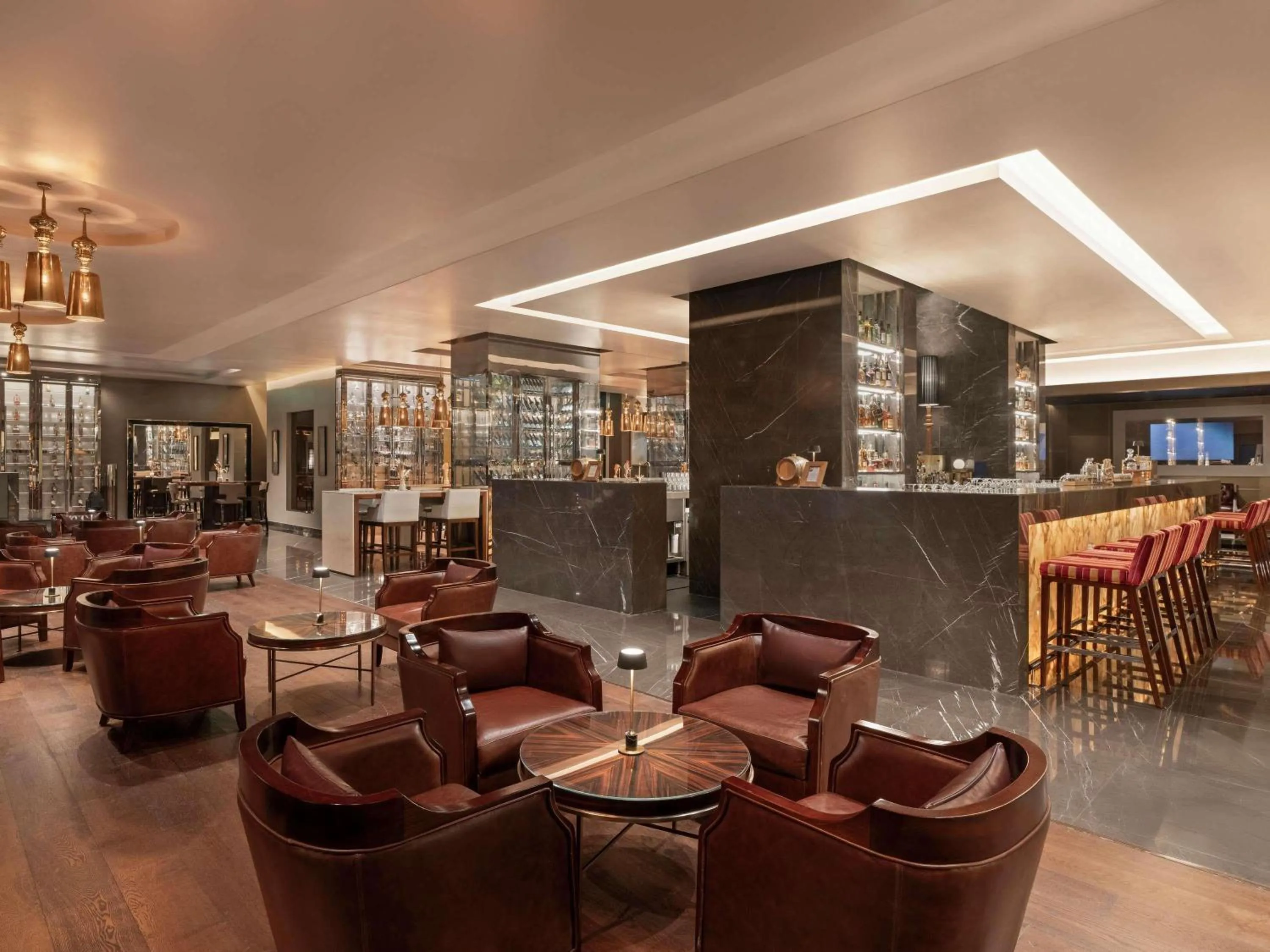 Lounge or bar in Rixos Marina Abu Dhabi