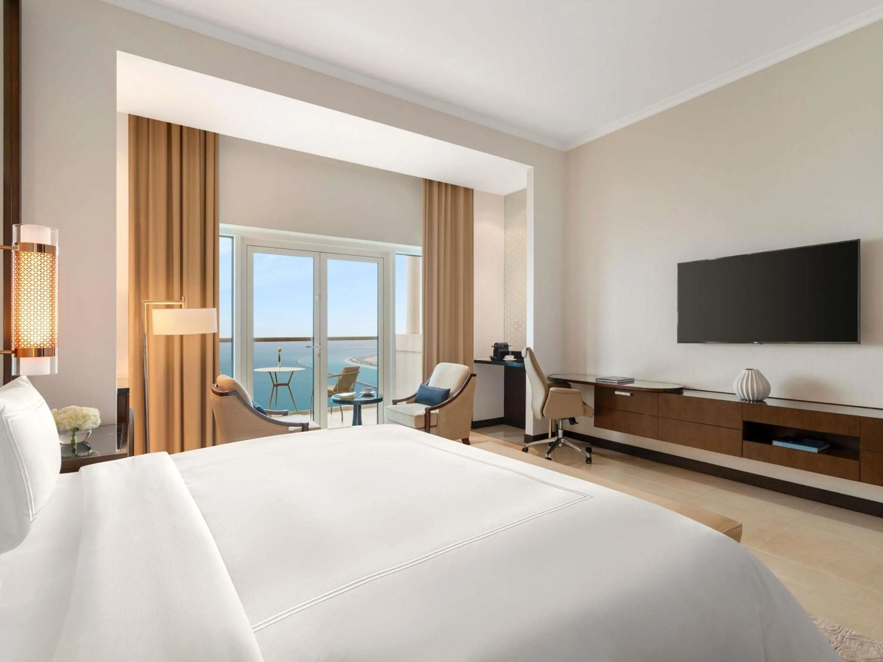 Bedroom, Bed in Rixos Marina Abu Dhabi