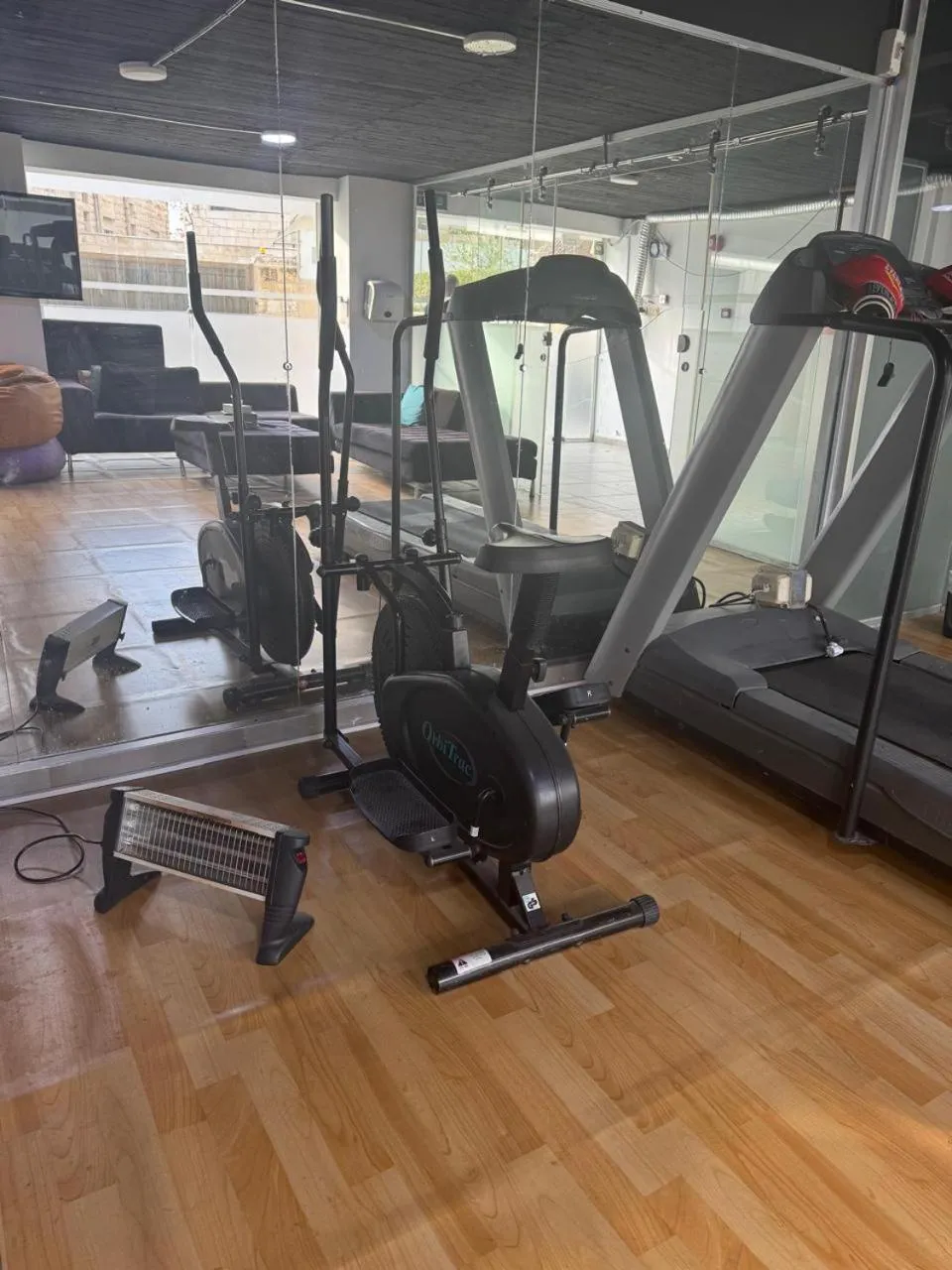 Fitness centre/facilities in Weibdeh Heights Hotel Suites