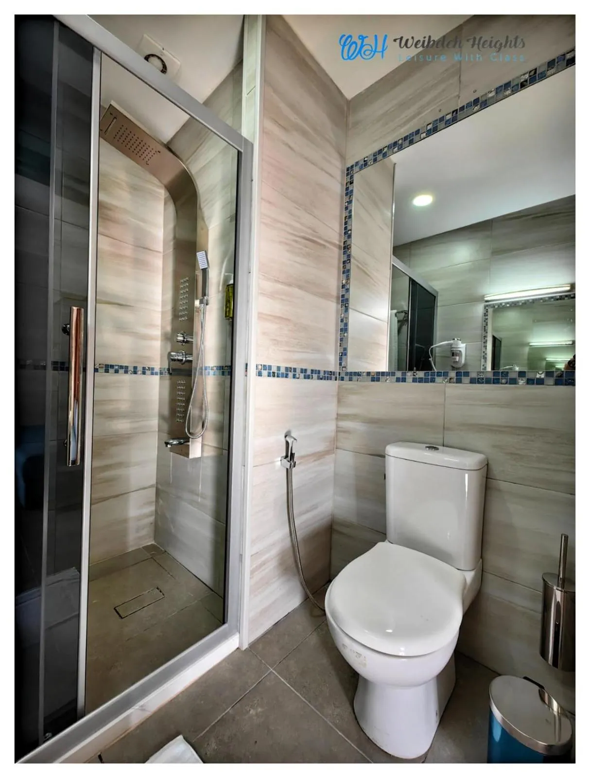 Shower in Weibdeh Heights Hotel Suites