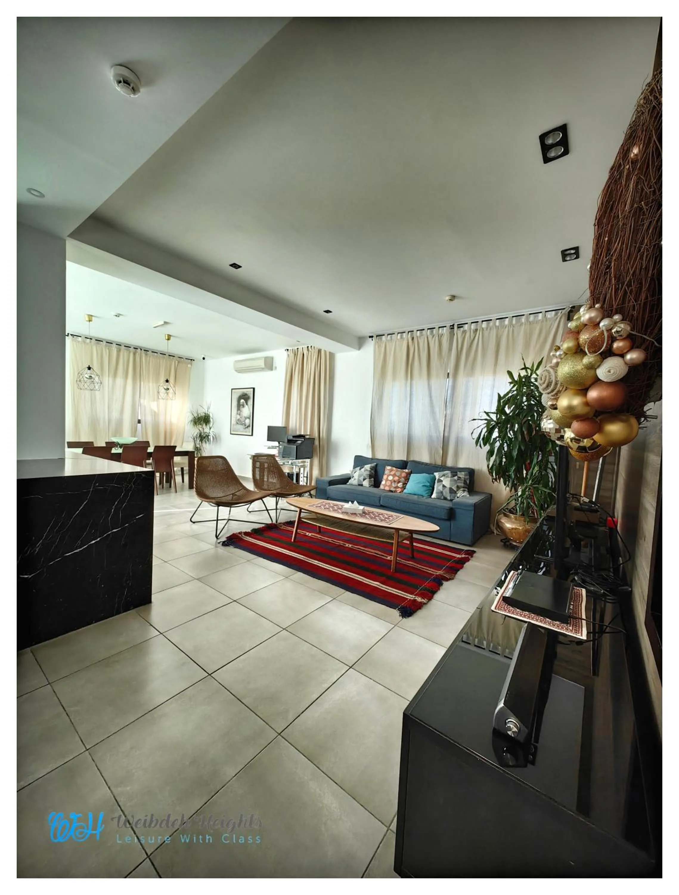 Balcony/Terrace in Weibdeh Heights Hotel Suites