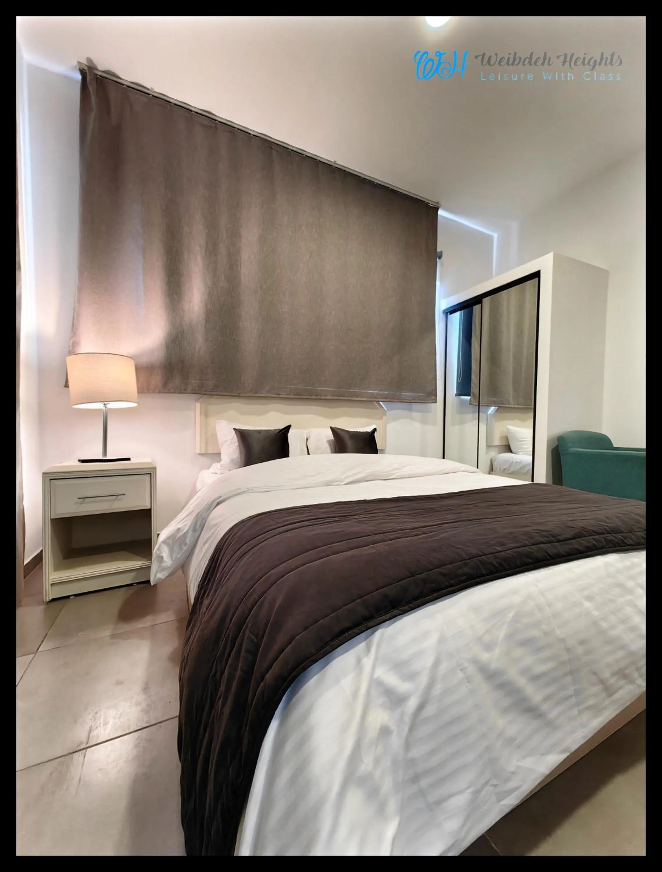 Bedroom, Bed in Weibdeh Heights Hotel Suites