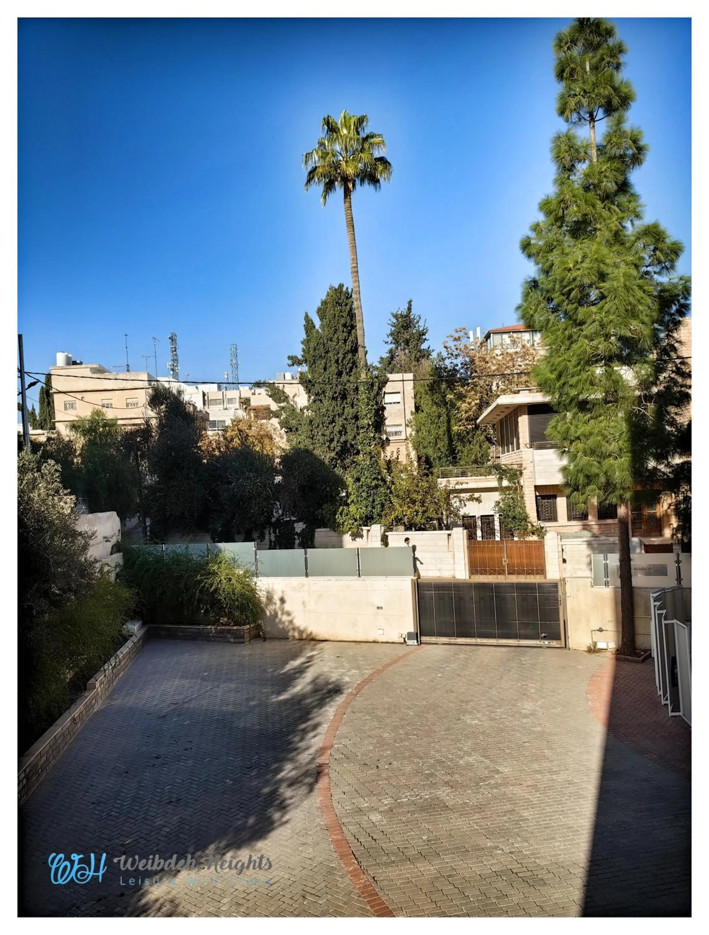Parking in Weibdeh Heights Hotel Suites