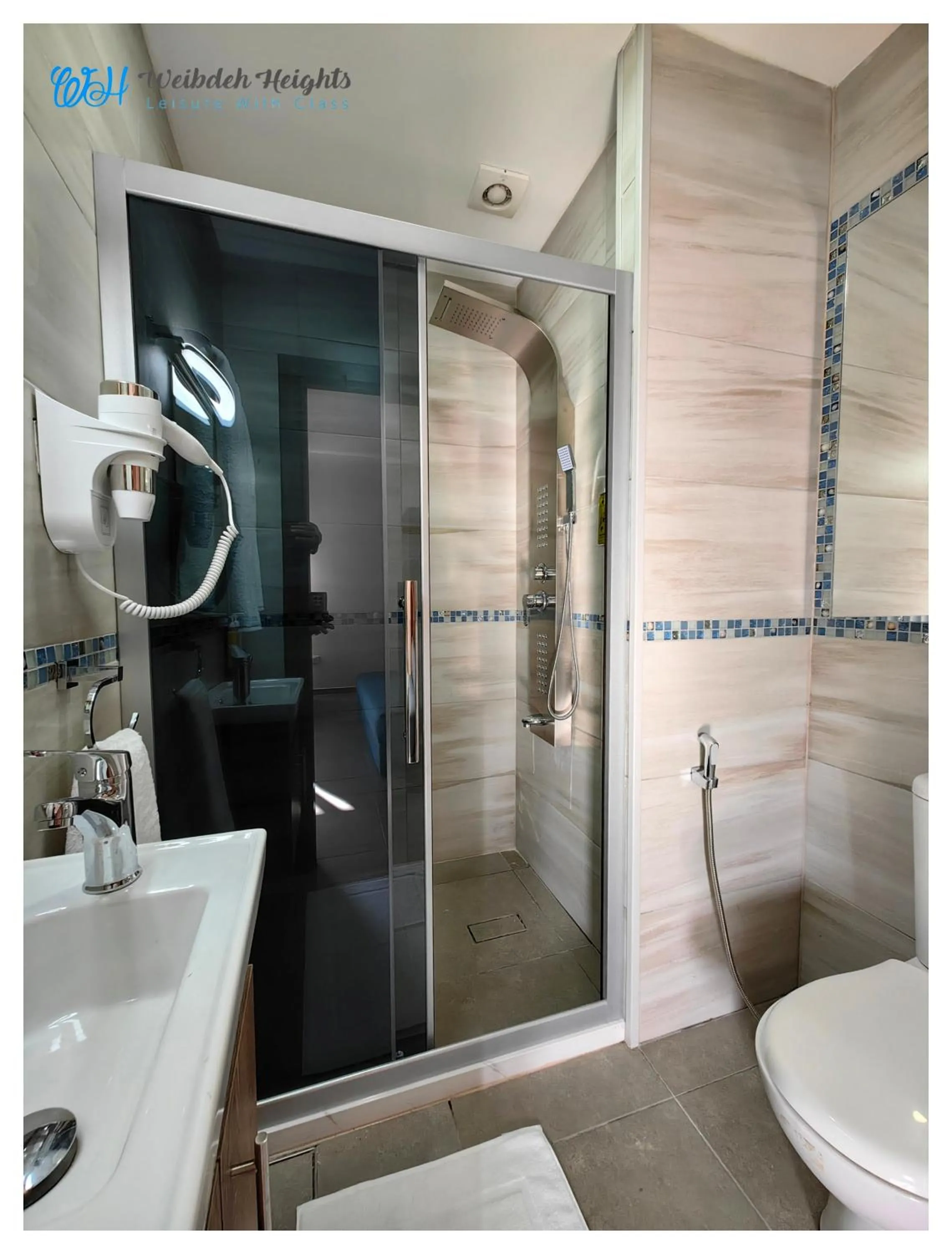 Bathroom in Weibdeh Heights Hotel Suites