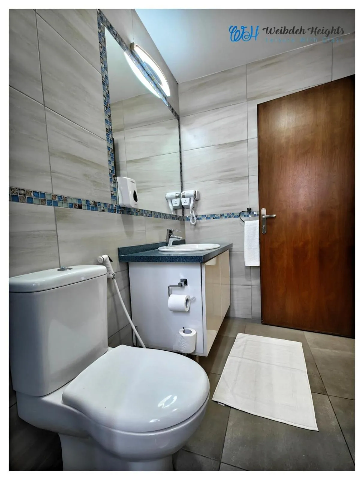 Bathroom in Weibdeh Heights Hotel Suites