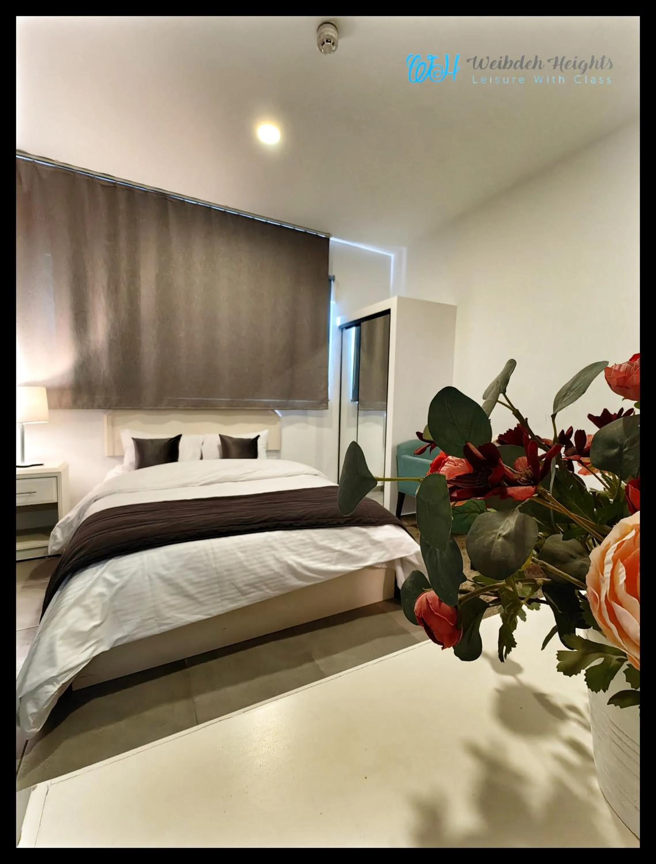 Bed in Weibdeh Heights Hotel Suites