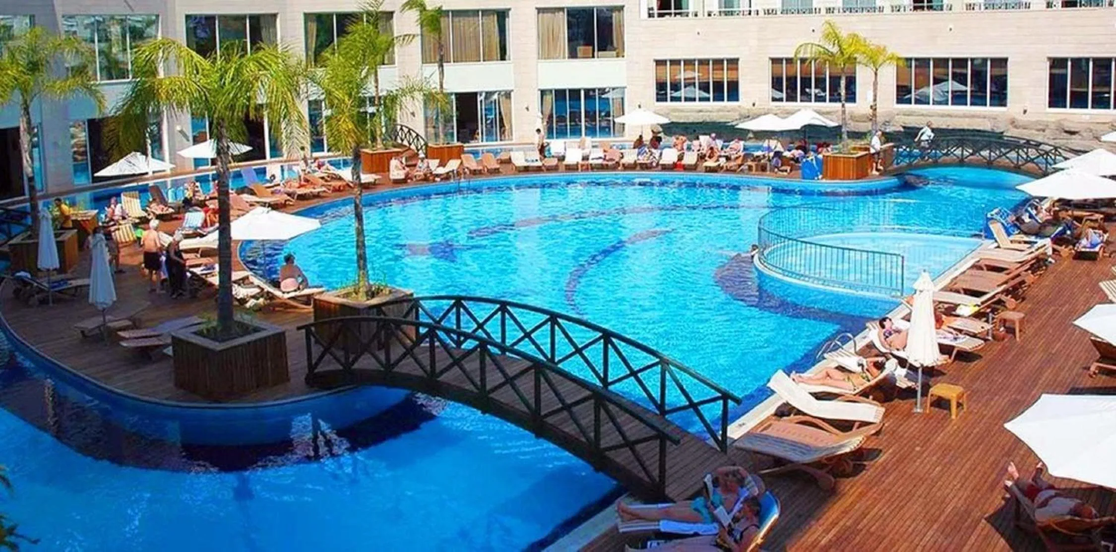 Swimming pool in Meder Resort Hotel - Ultra All Inclusive