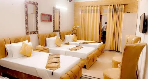 Galaxy Lodge