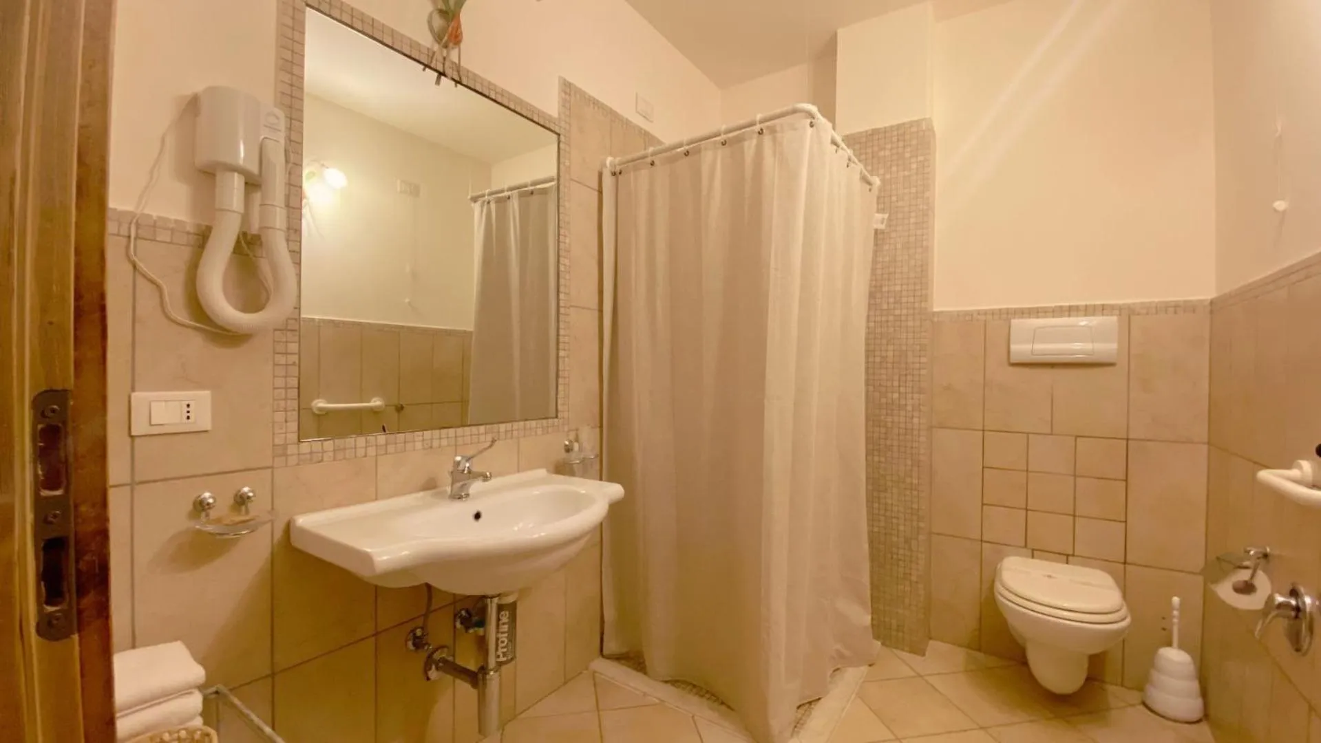 Shower in Bosco della Serenissima