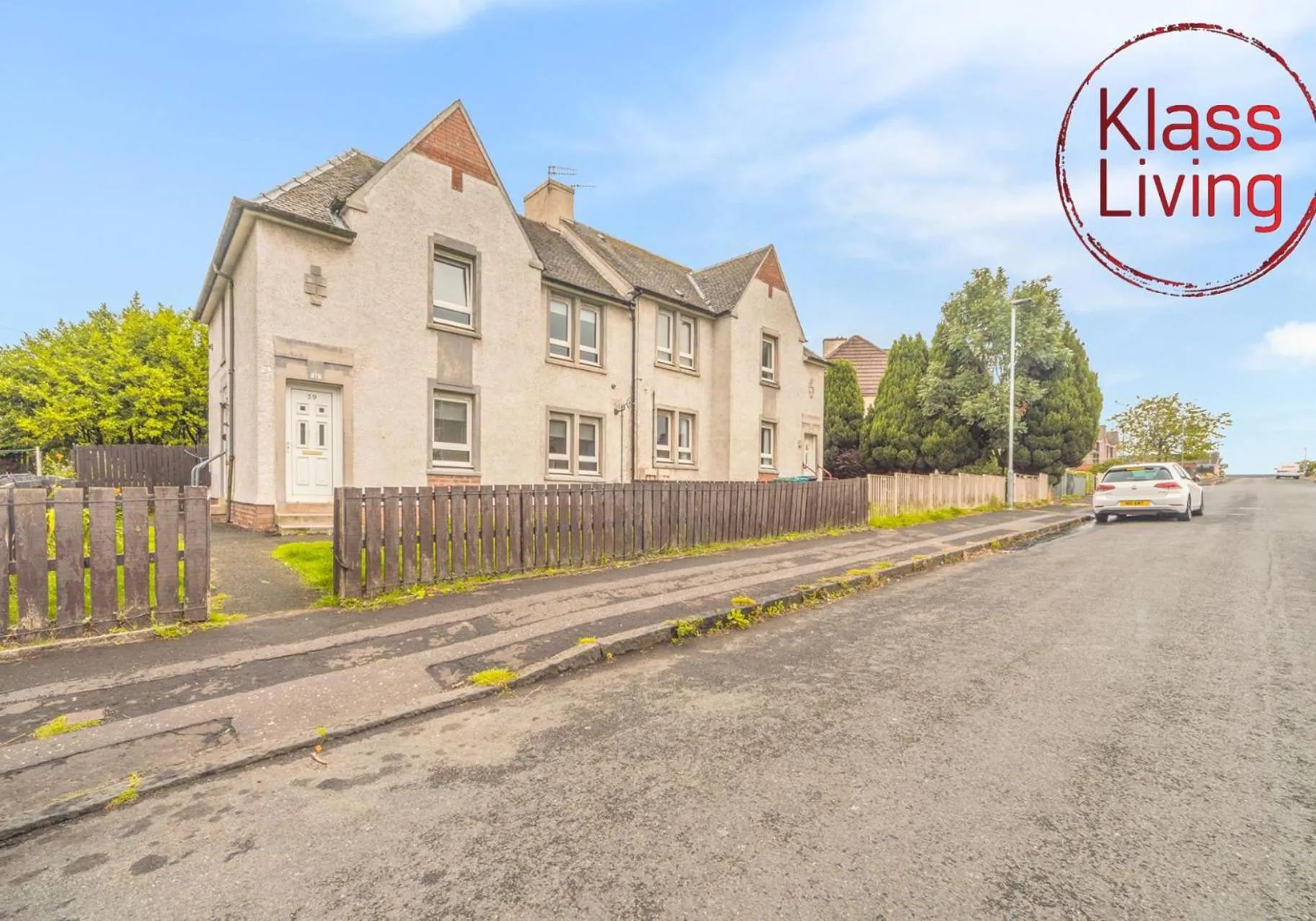 Property building in Sanderson Apartment by Klass Living Uddingston