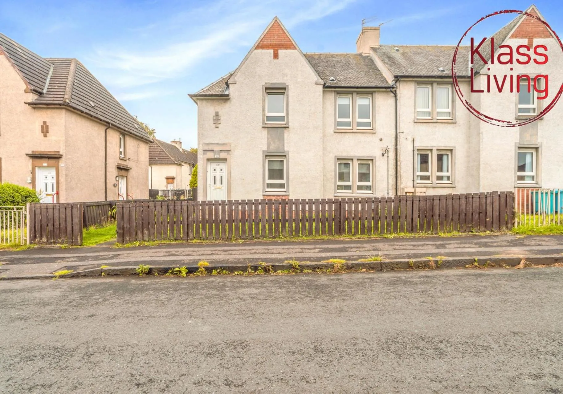 Property building in Sanderson Apartment by Klass Living Uddingston