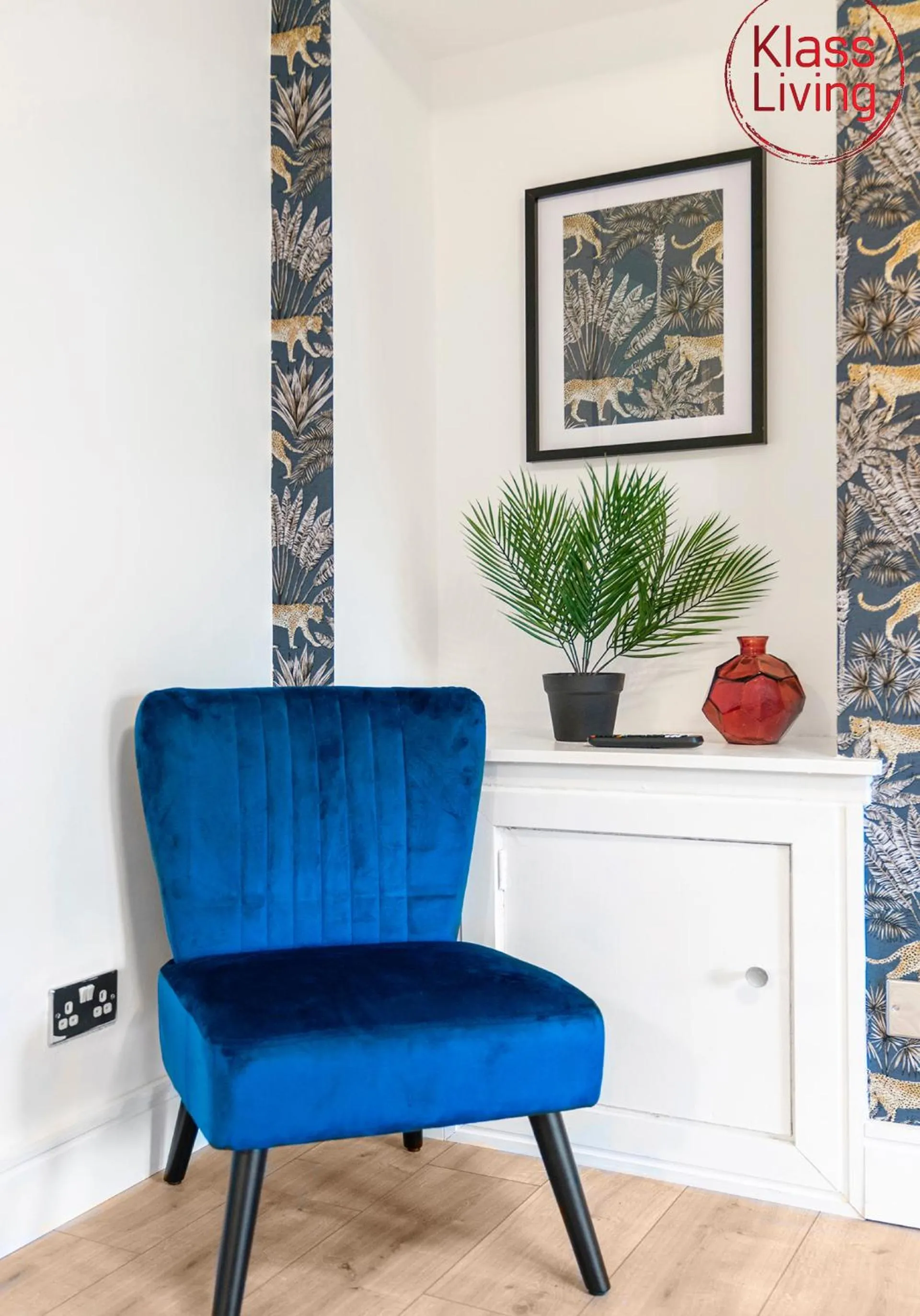 TV and multimedia in Sanderson Apartment by Klass Living Uddingston
