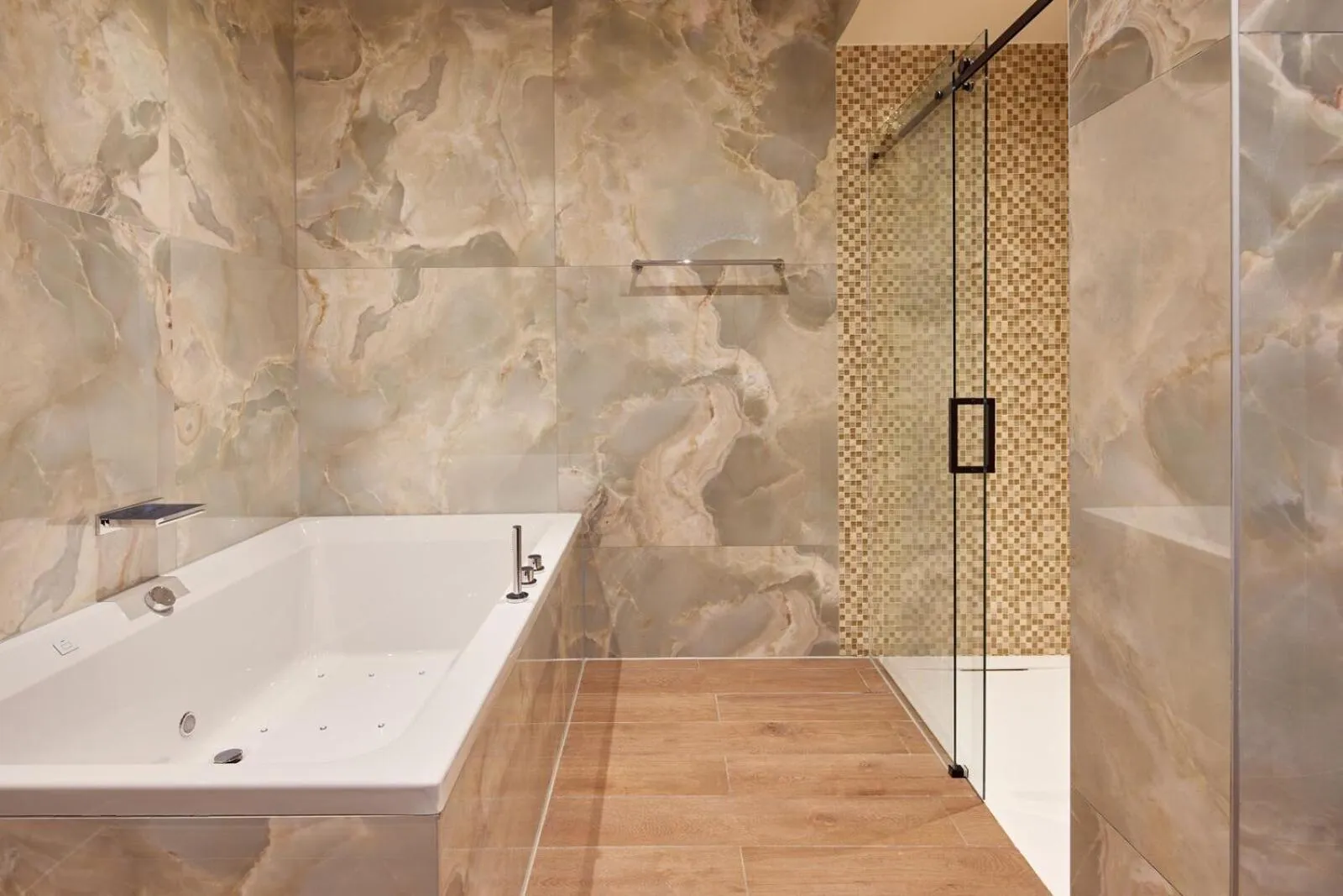 Shower in Van der Valk Hotel Gorinchem