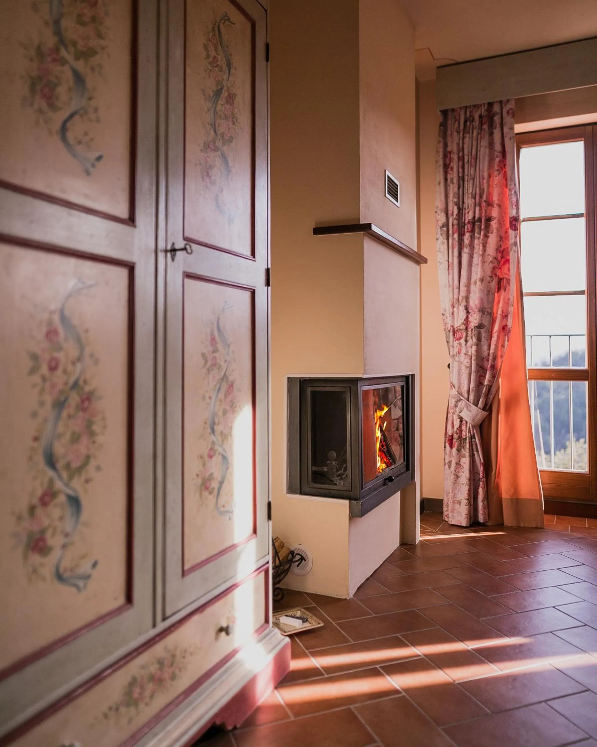 fireplace in Borgo I Tre Baroni - Spa Suites & Resort