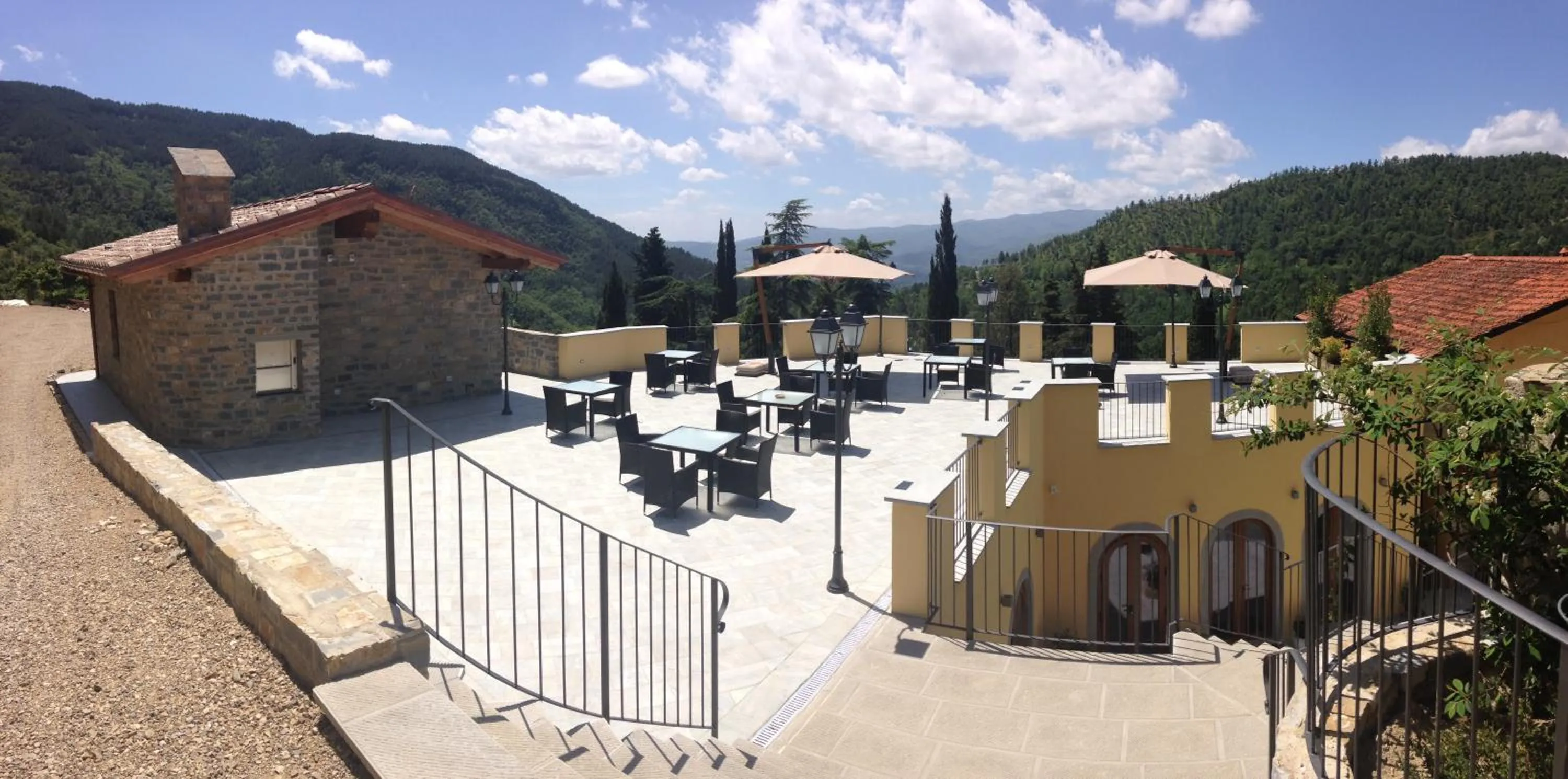 Facade/entrance in Borgo I Tre Baroni - Spa Suites & Resort