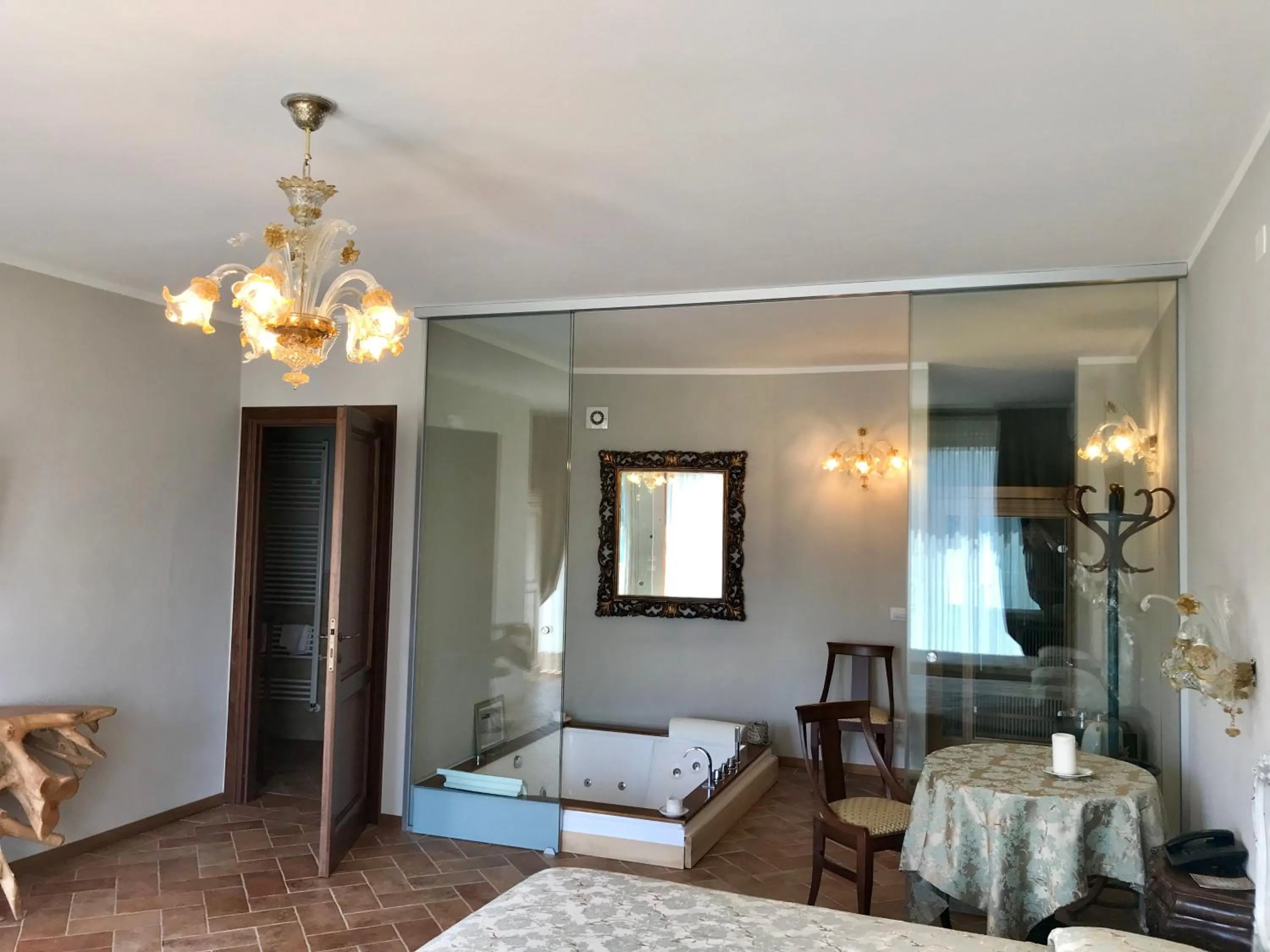 Hot Tub, Bed in Borgo I Tre Baroni - Spa Suites & Resort