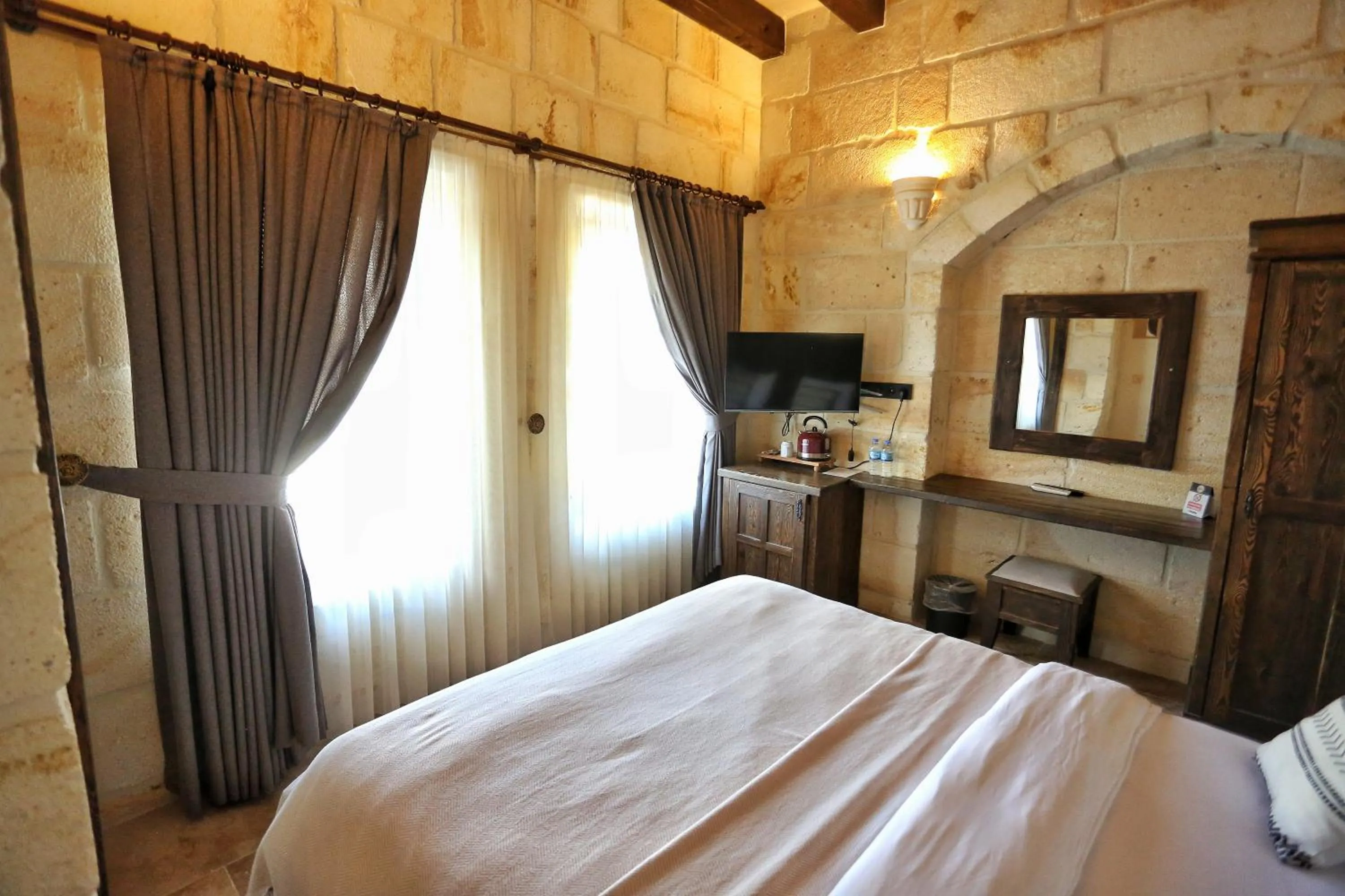 Bed in Nujel'm Cappadocia