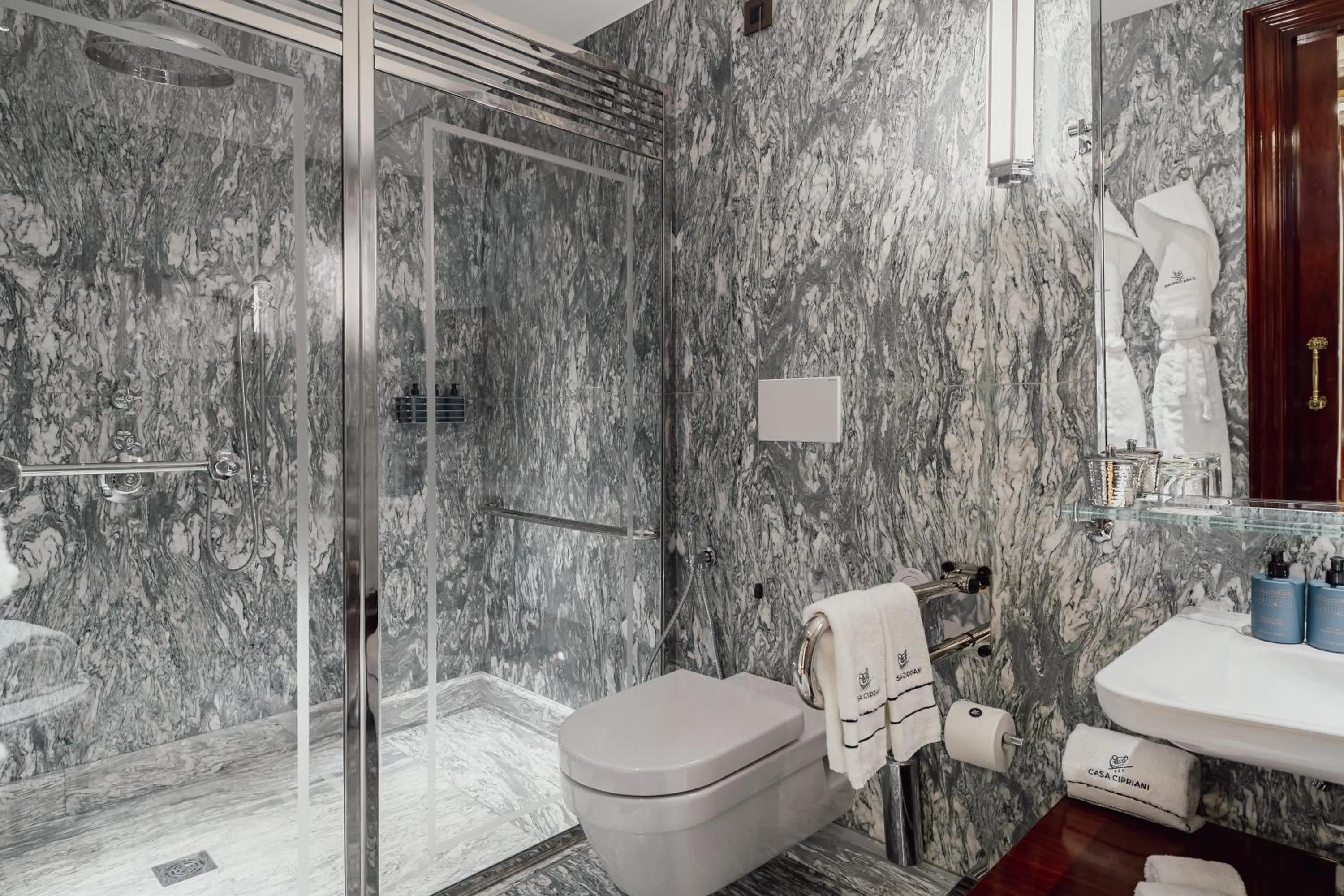 Bathroom in Casa Cipriani Milano