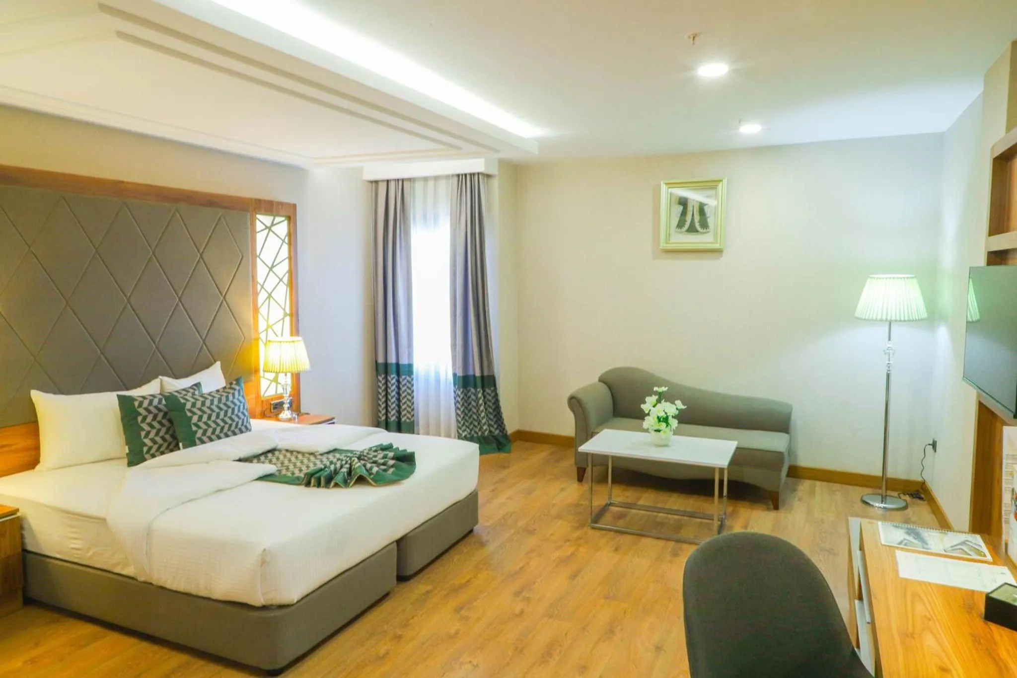 Breakfast, Bed in UNITED HOTEL INTERNATIONAL