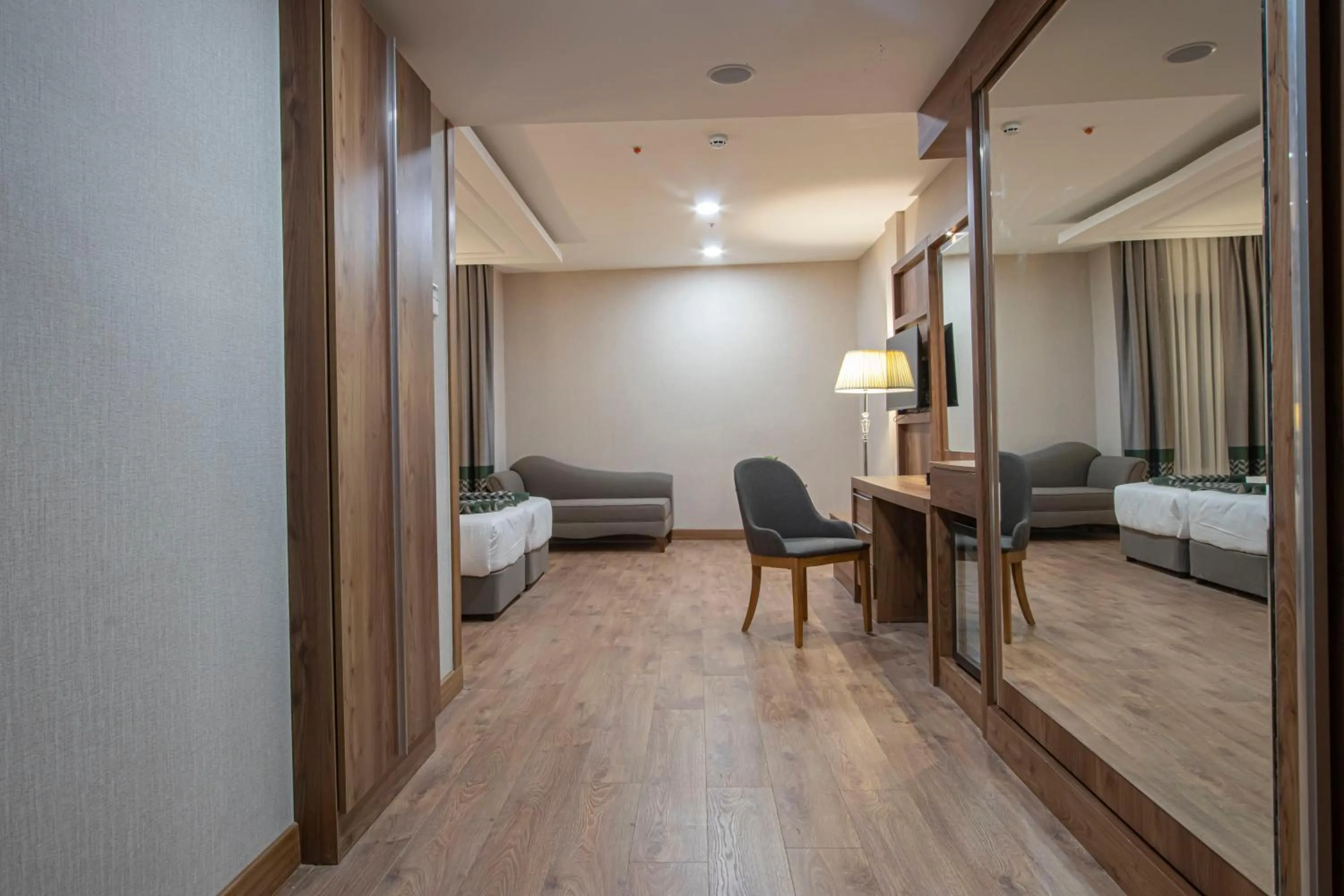 TV and multimedia, Bed in UNITED HOTEL INTERNATIONAL