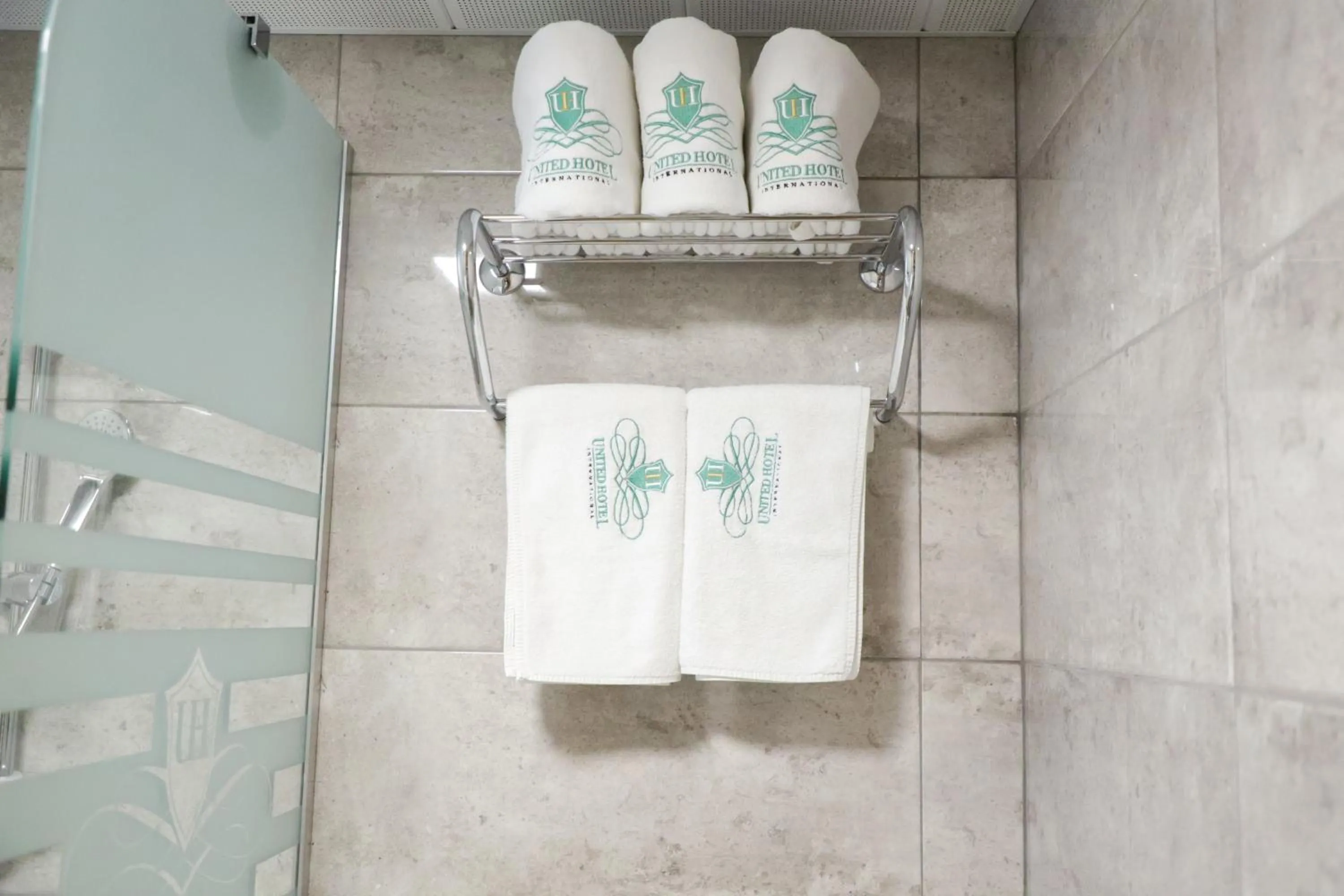 UNITED HOTEL INTERNATIONAL