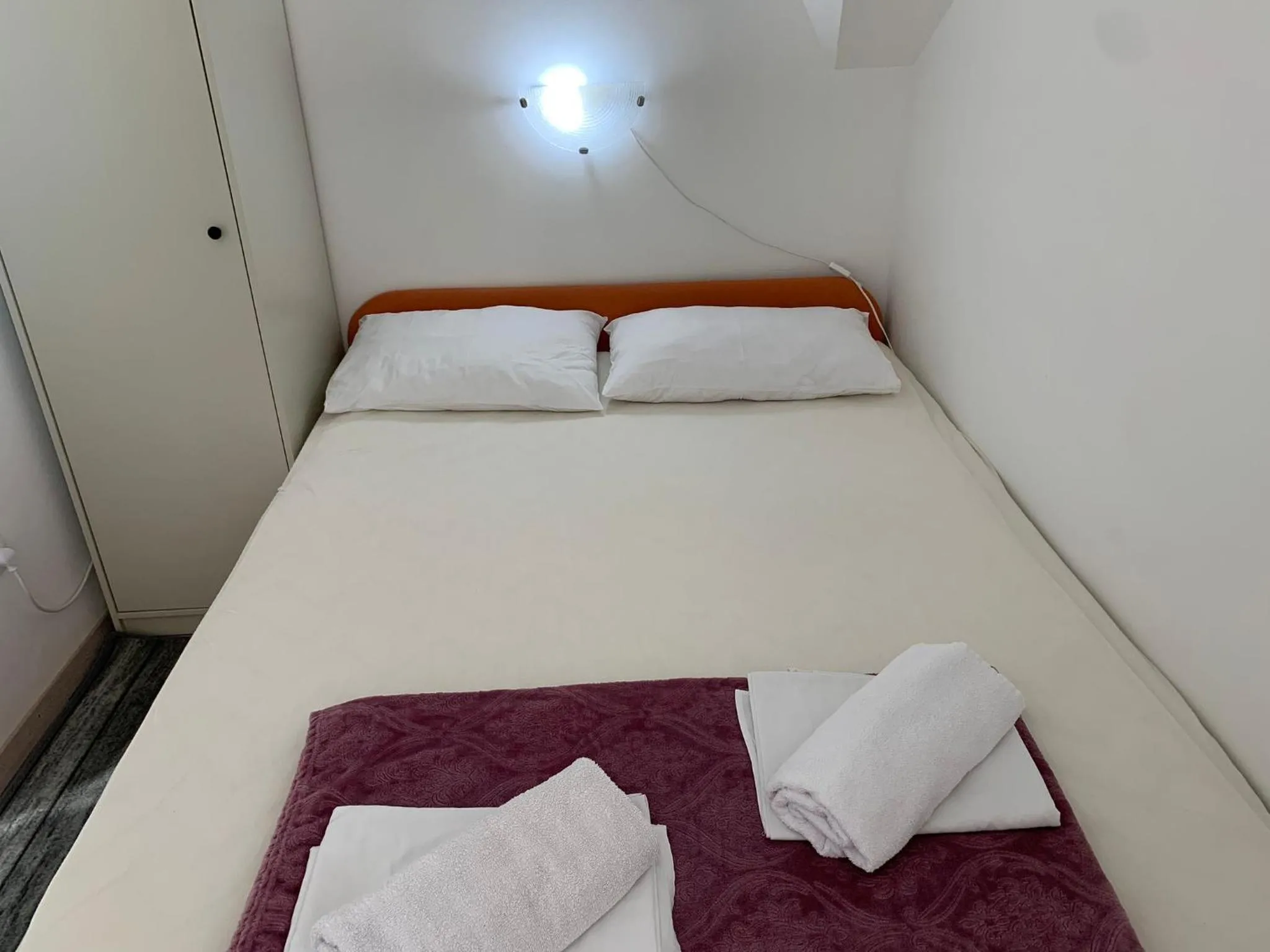 Bed in Apartmani i sobe Đurđan