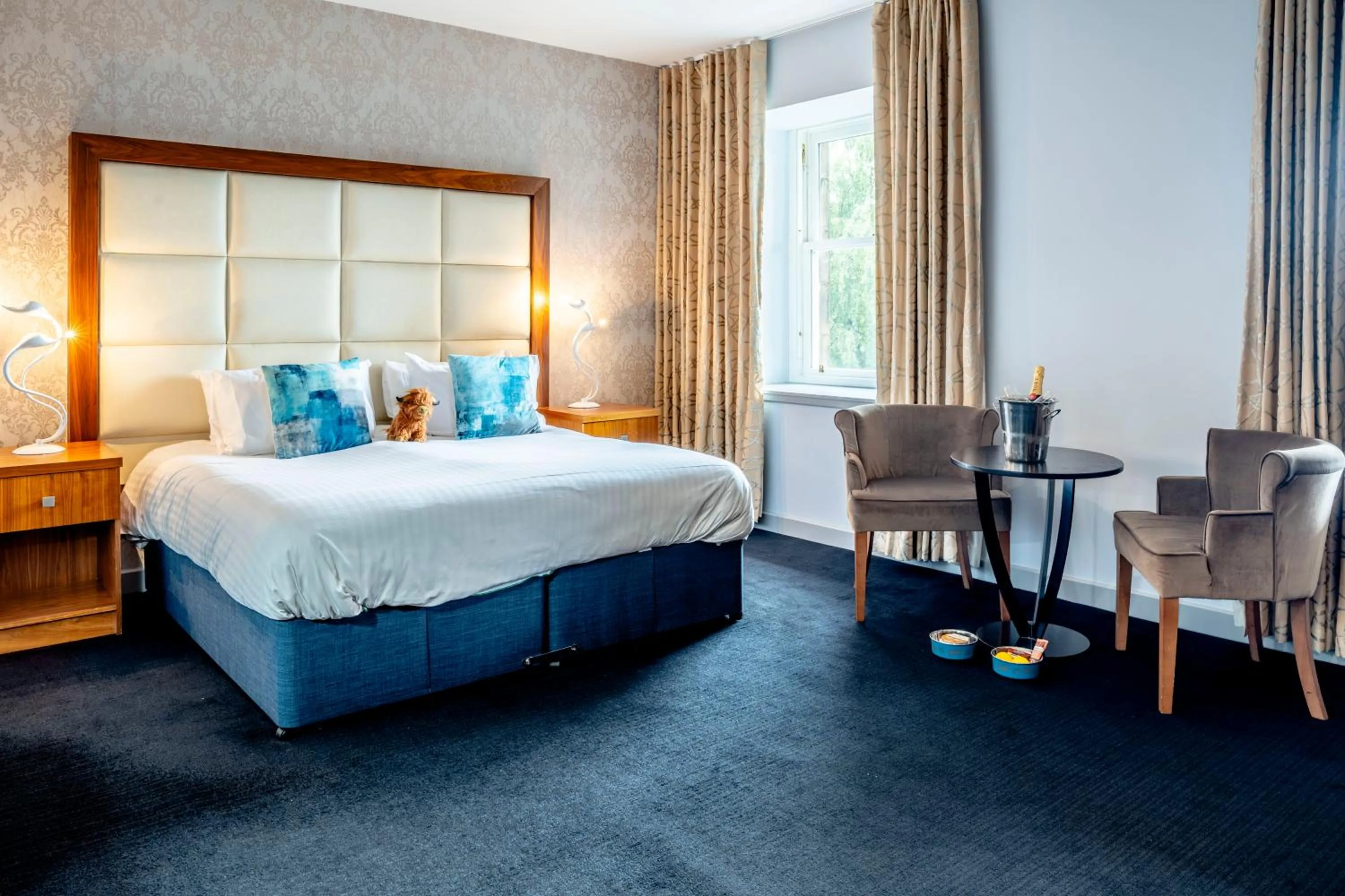 Bedroom, Bed in Colessio