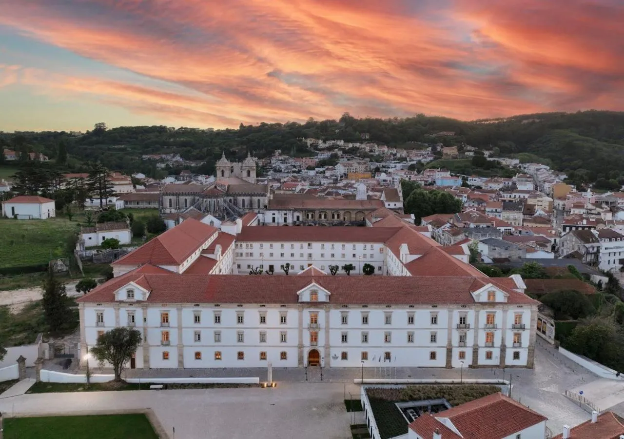 Property building in Montebelo Mosteiro de Alcobaça Historic Hotel