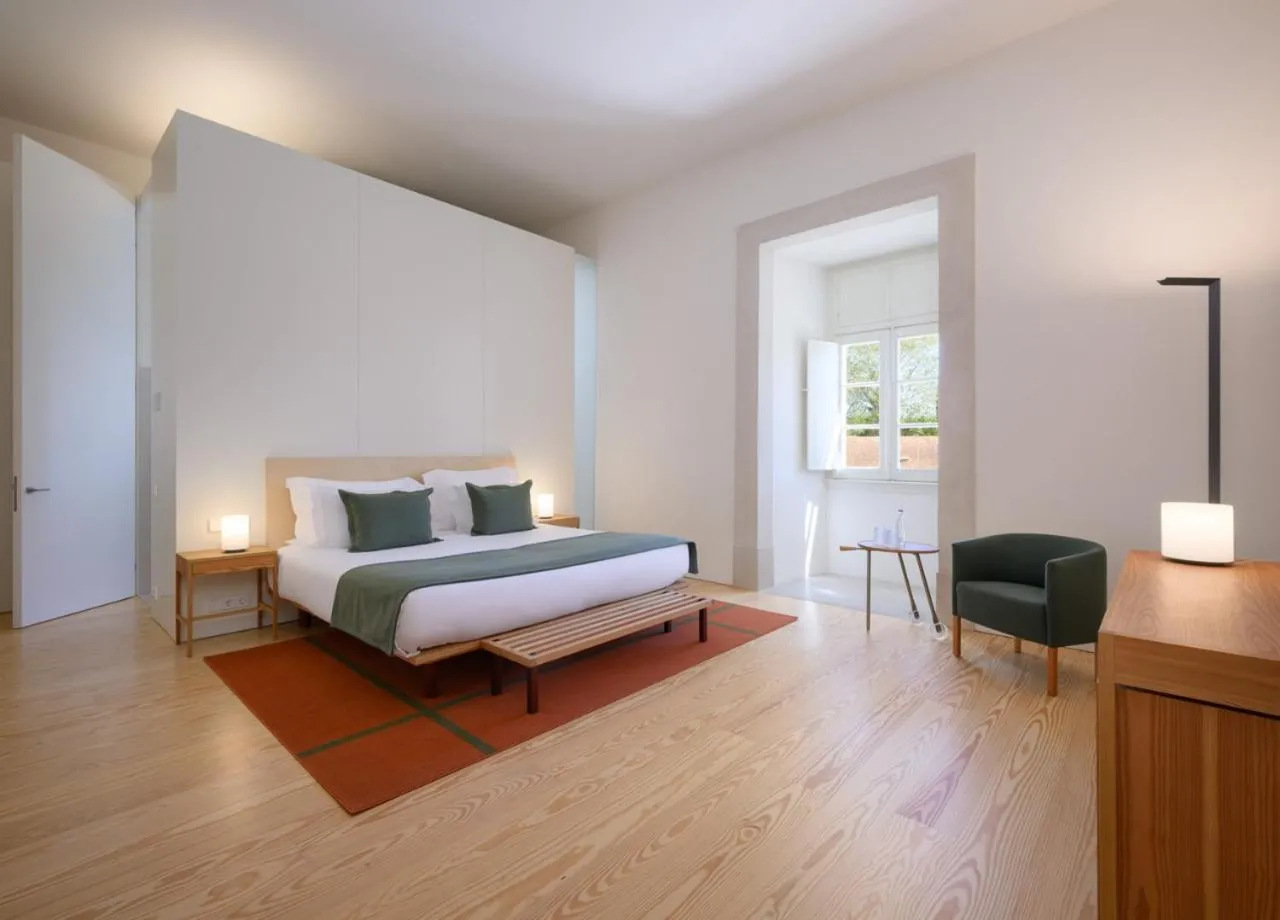 Bed in Montebelo Mosteiro de Alcobaça Historic Hotel