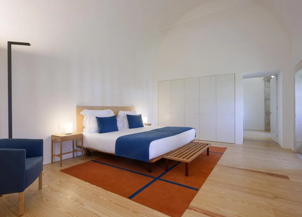 Bed in Montebelo Mosteiro de Alcobaça Historic Hotel