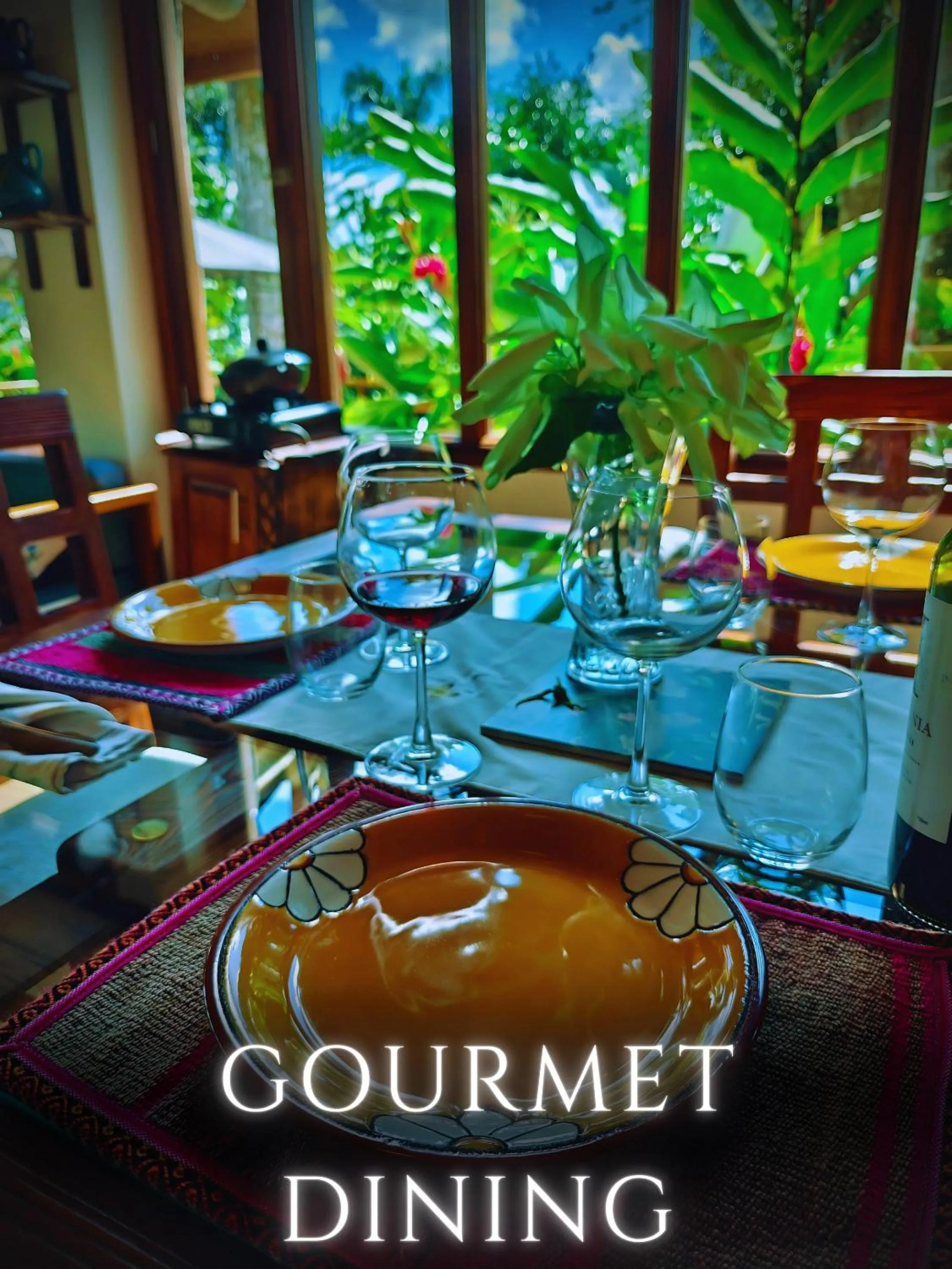 Restaurant/places to eat in The River House - Upscale Lodge