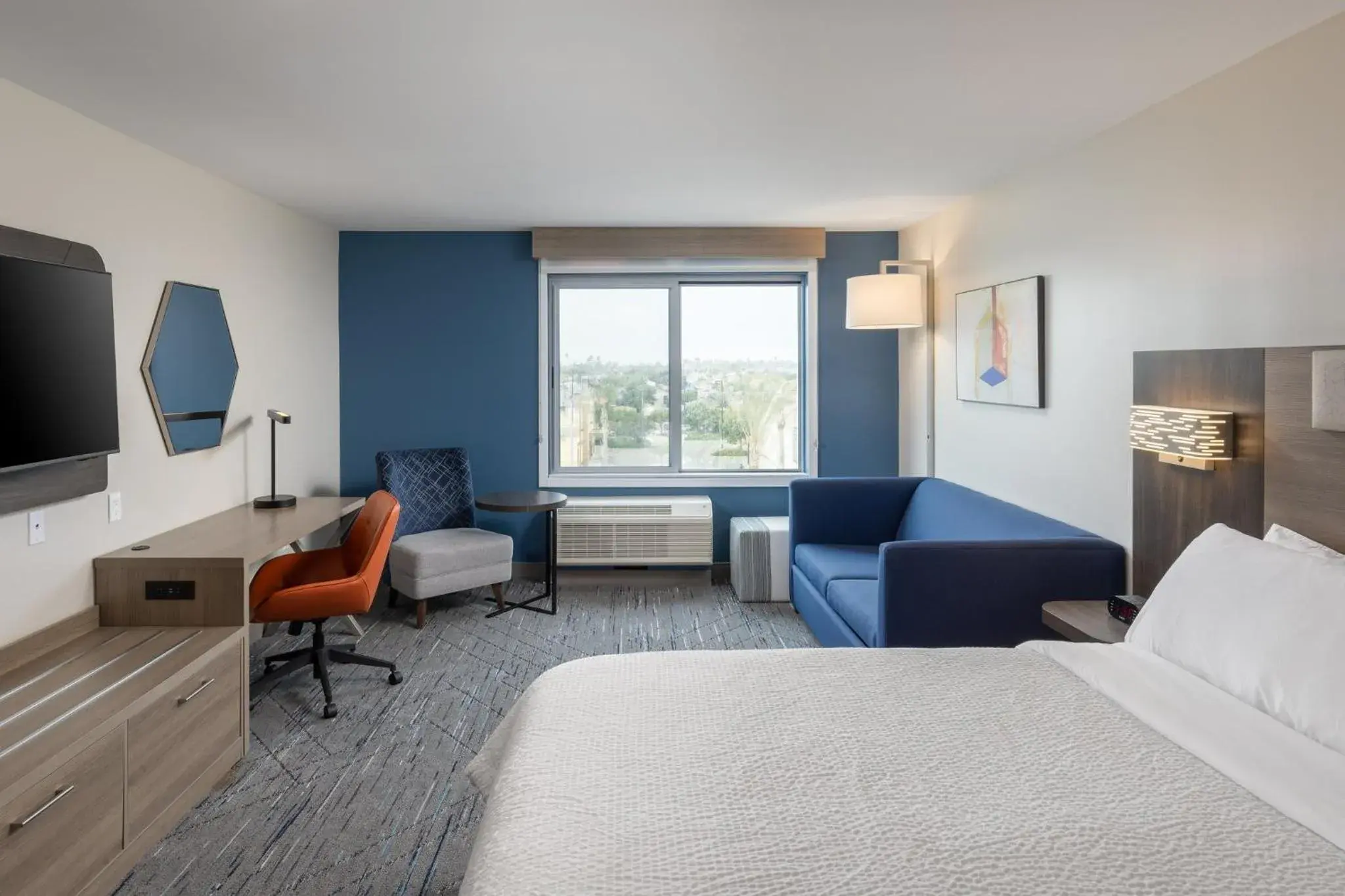 Photo of the whole room, Bed in Holiday Inn Express & Suites Hawaiian Gardens by IHG Photo of the whole room, Bed in Holiday Inn Express & Suites Hawaiian Gardens by IHG