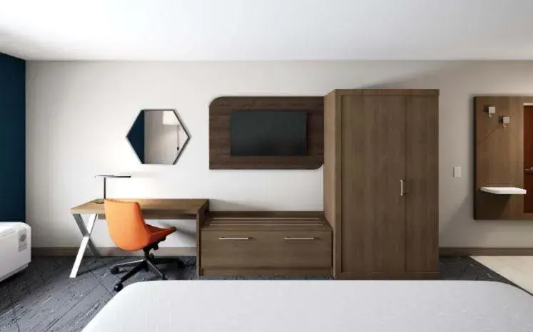 Bed in Holiday Inn Express & Suites Hawaiian Gardens by IHG Bed in Holiday Inn Express & Suites Hawaiian Gardens by IHG