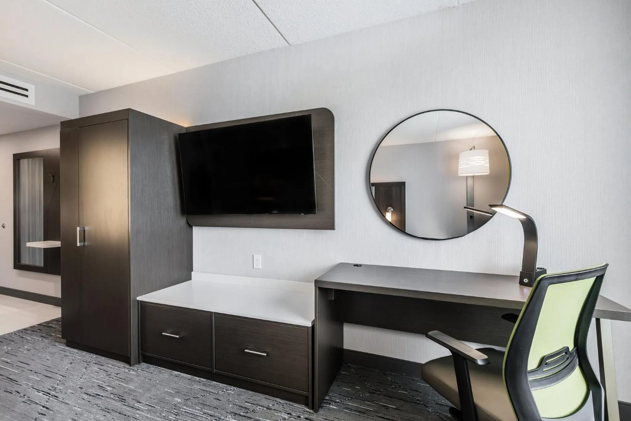 Photo of the whole room, Bed in Holiday Inn Express & Suites Toronto Airport South by IHG
