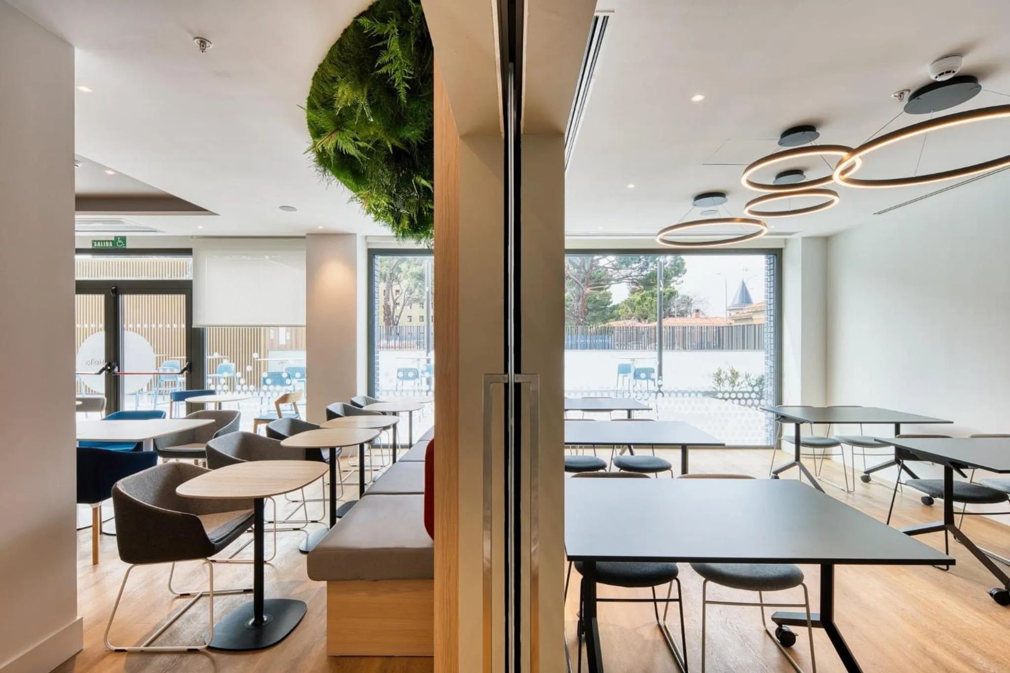 Meeting/conference room in Holiday Inn Express - Madrid - Airport by IHG