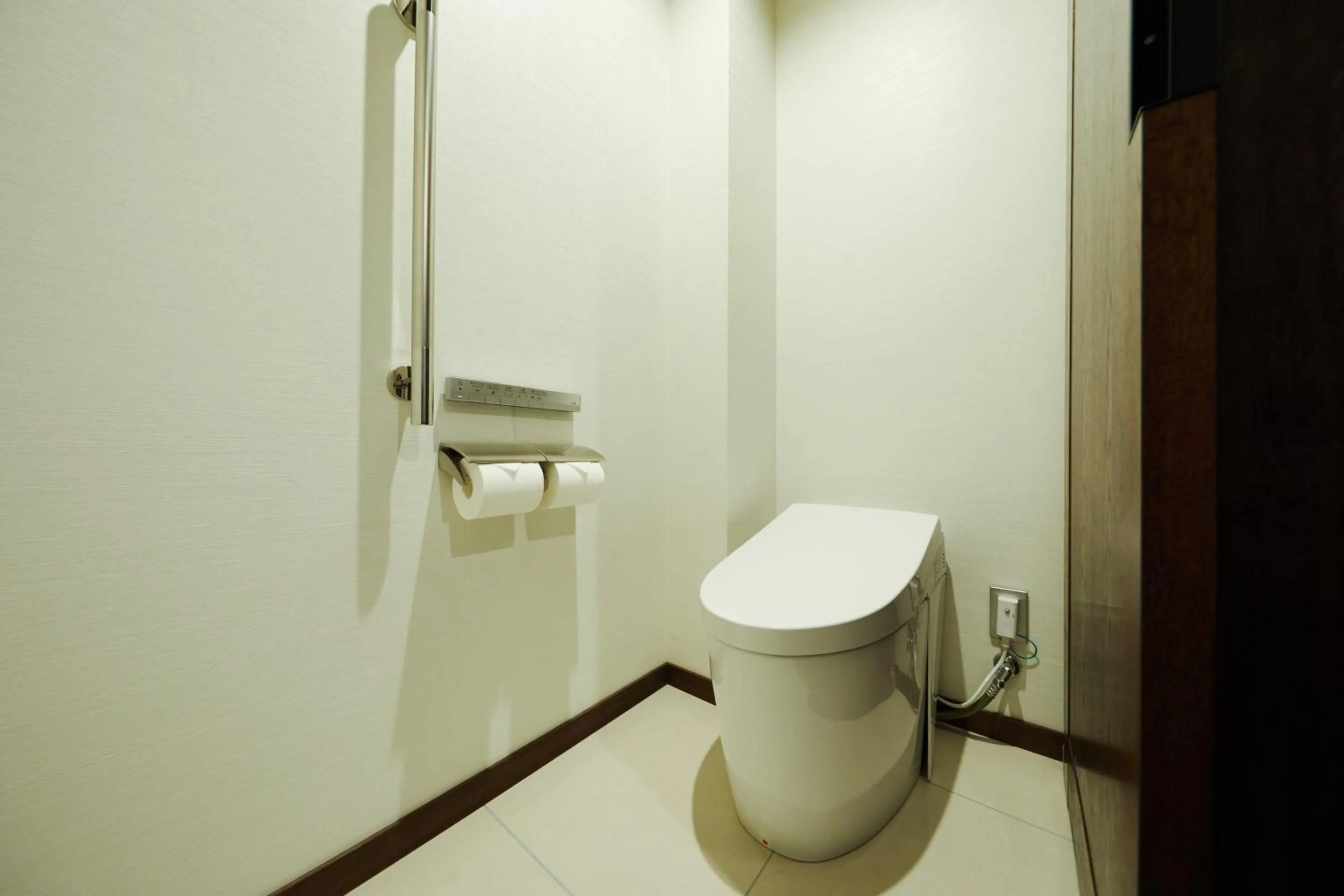 Toilet in OMO5 Otaru by Hoshino Resorts