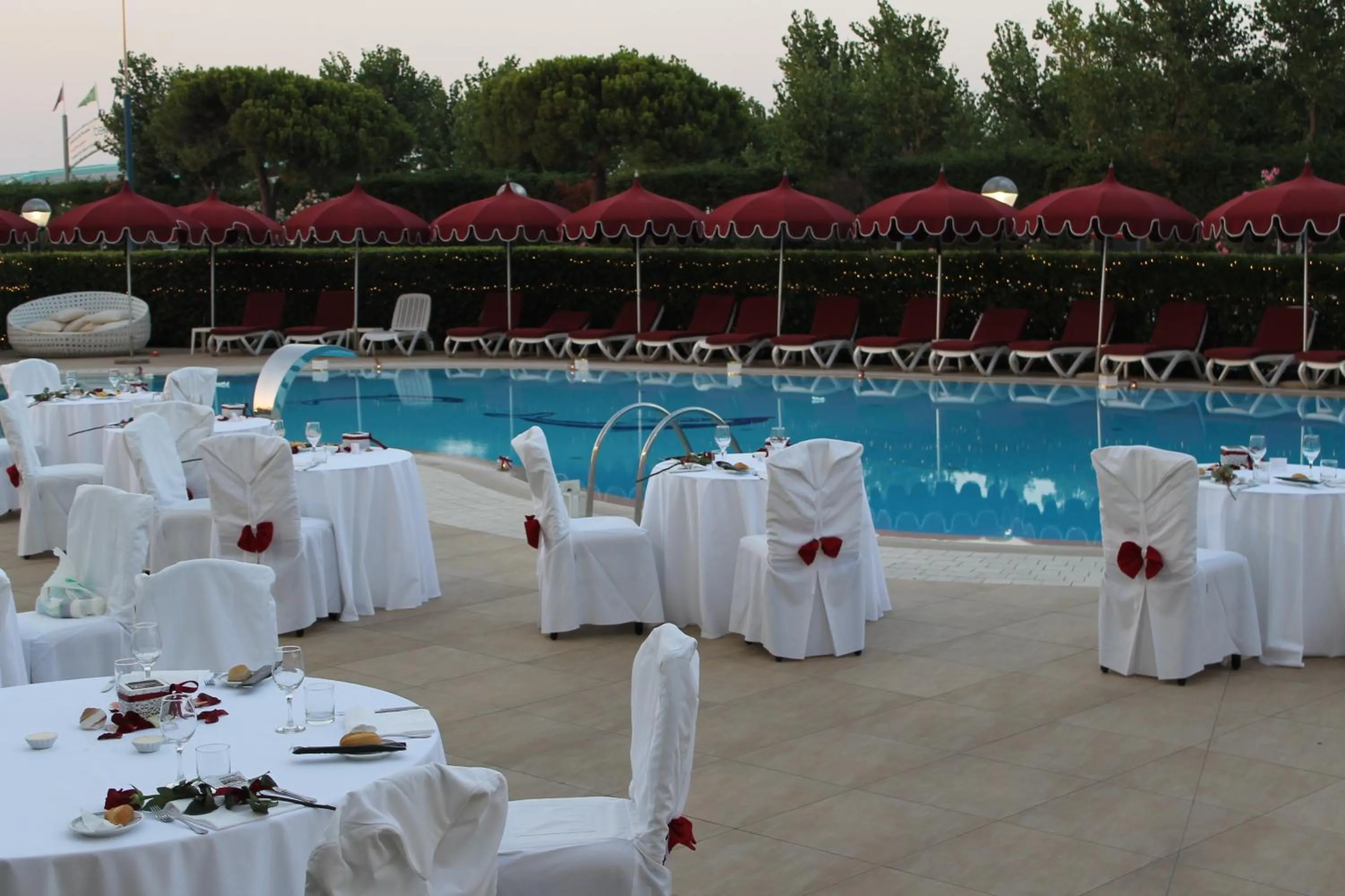 Restaurant/places to eat in Hotel Le Tegnue
