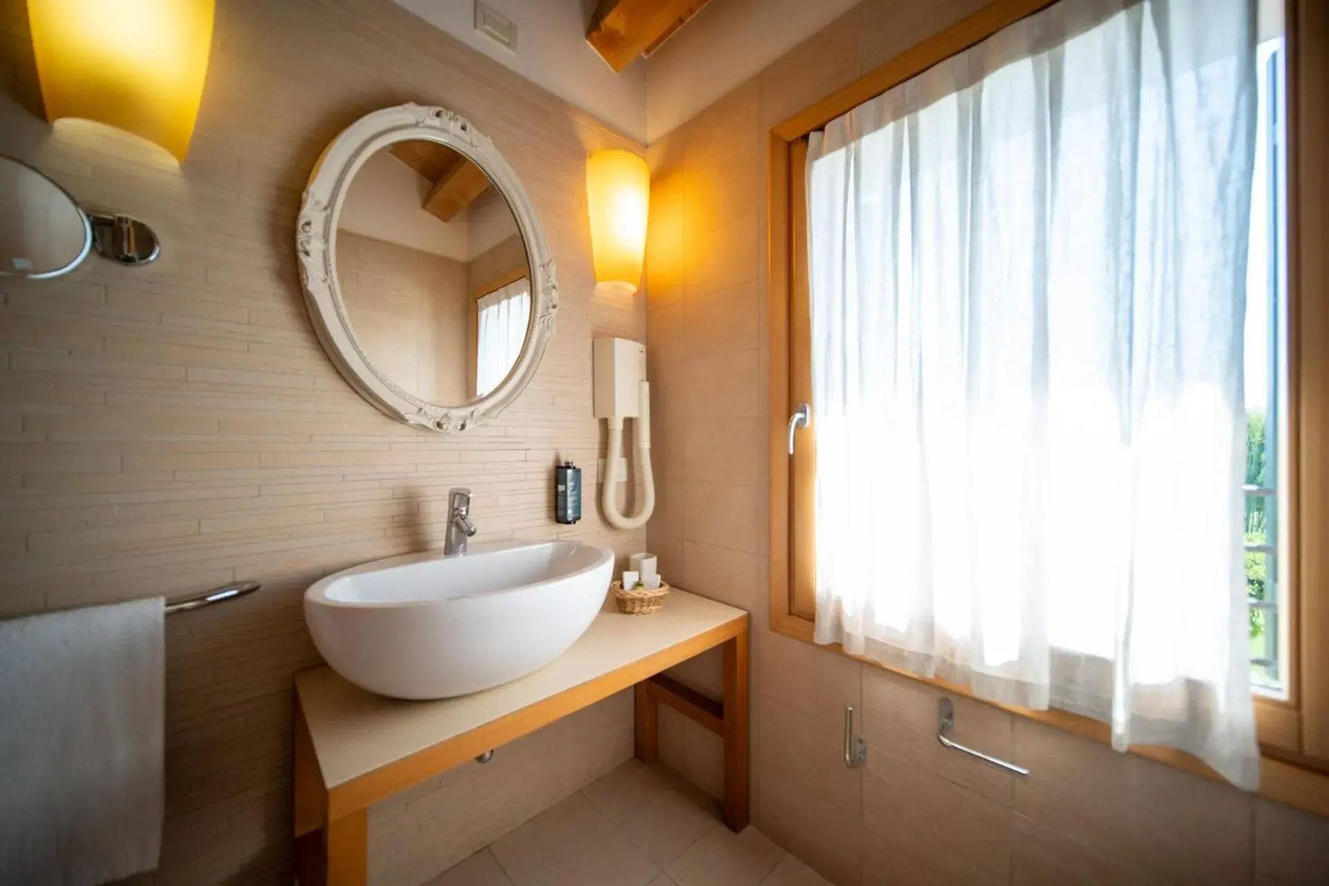 Double or Twin Room in Borgo Ronchetto Double or Twin Room in Borgo Ronchetto