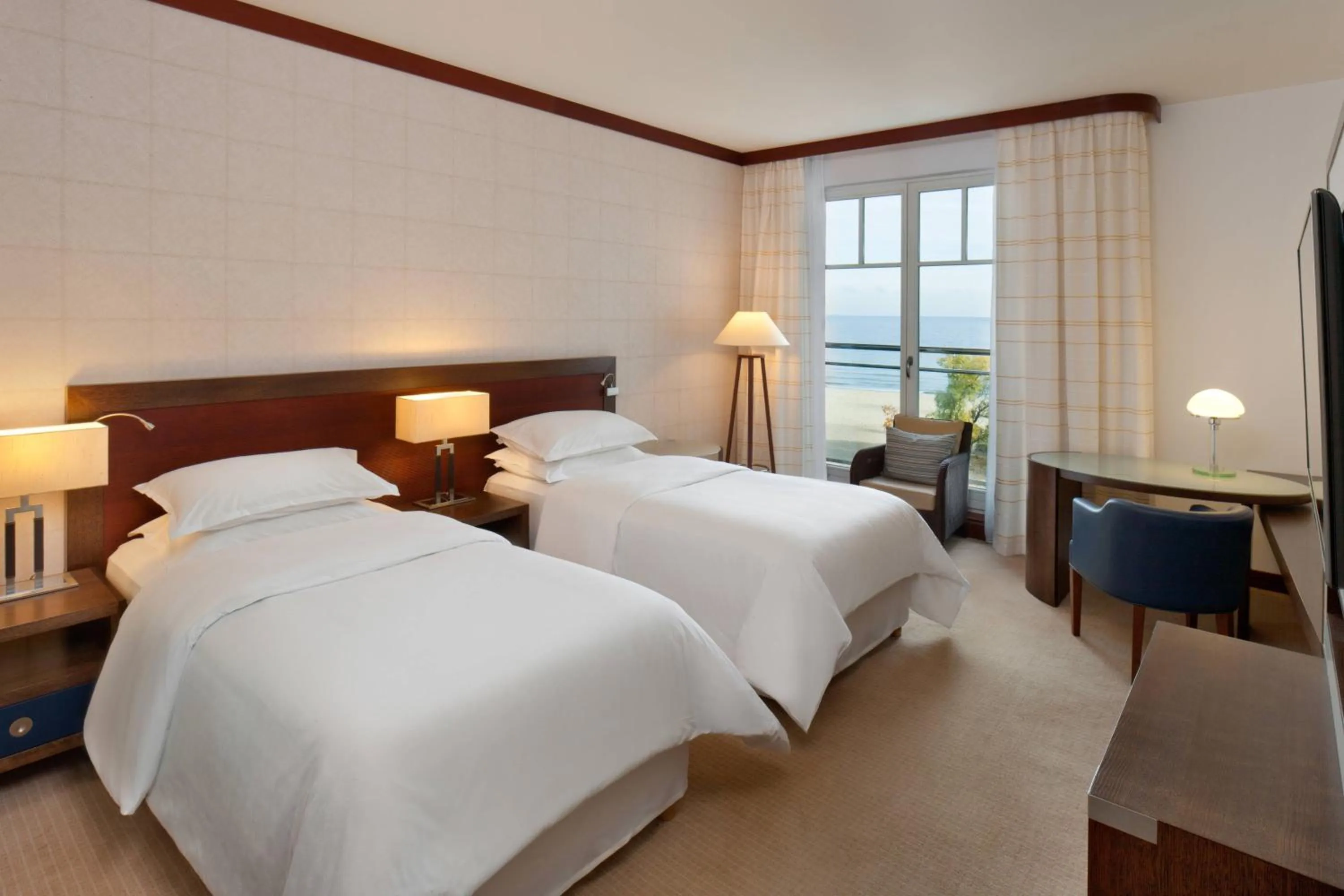 Photo of the whole room, Bed in Sheraton Sopot Hotel