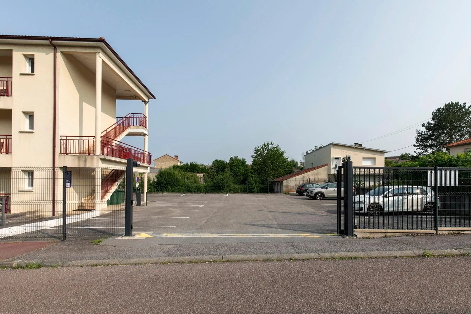 Parking in Apparts Confort 87