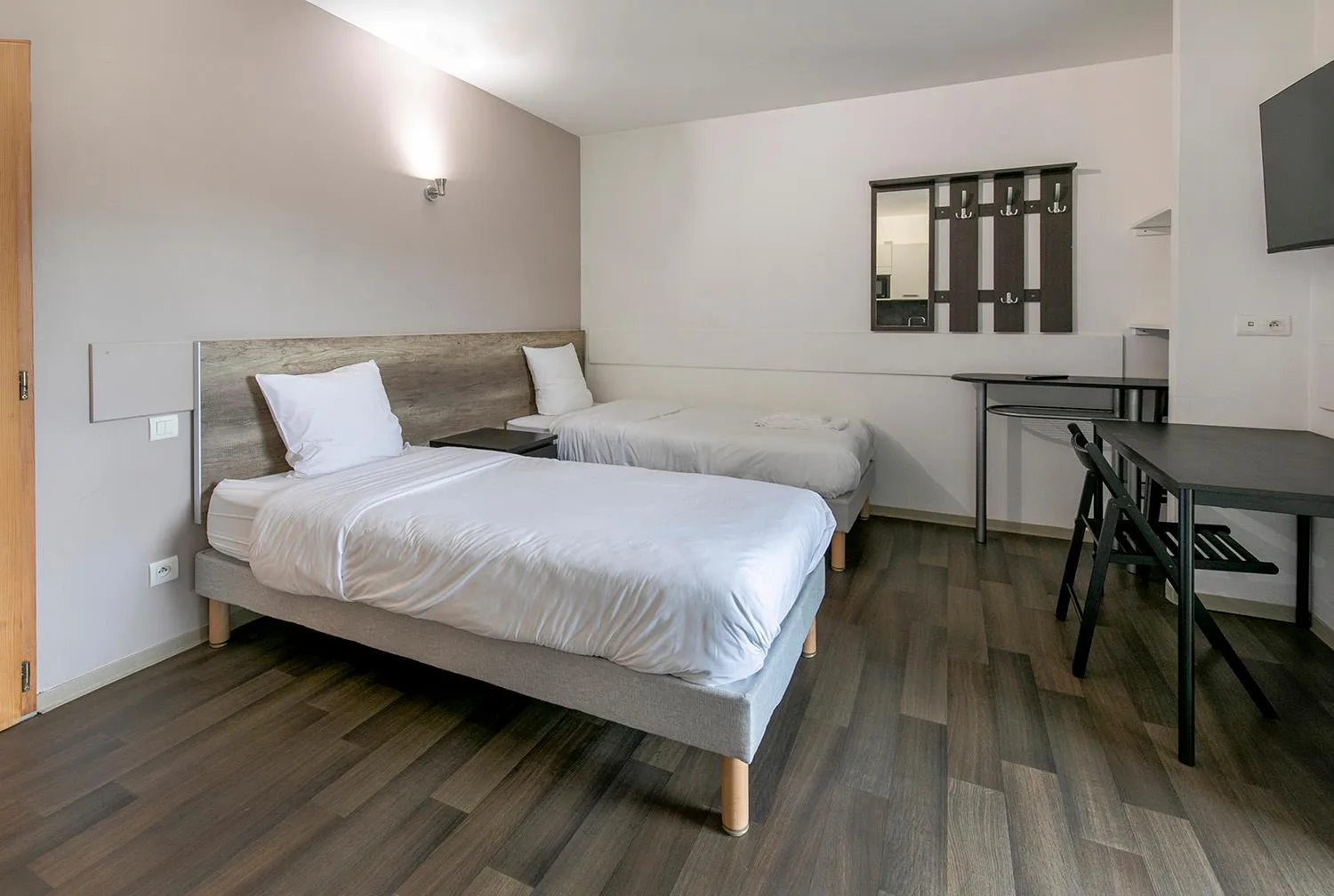 Bed in Apparts Confort 87