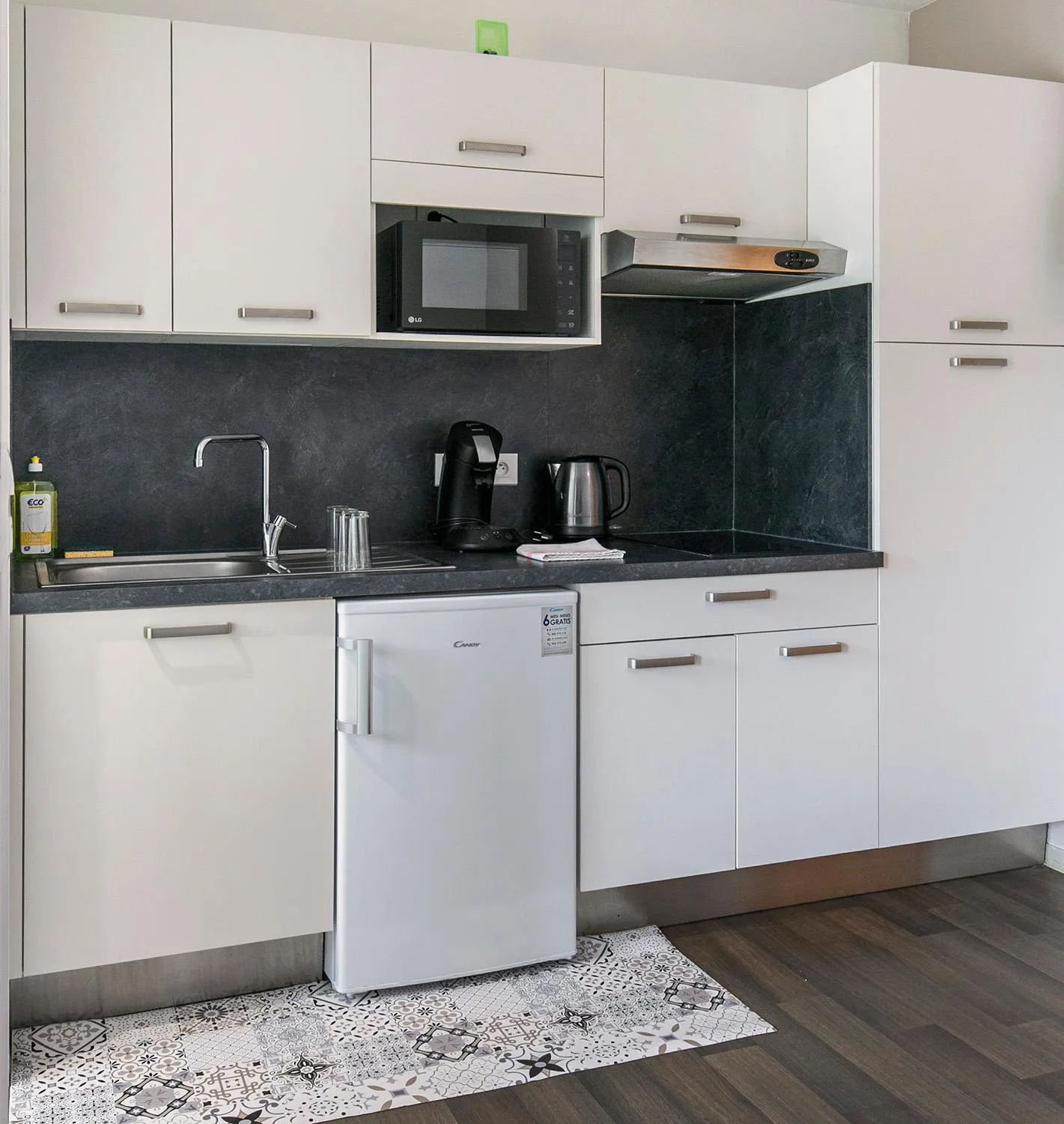 Kitchen or kitchenette in Apparts Confort 87