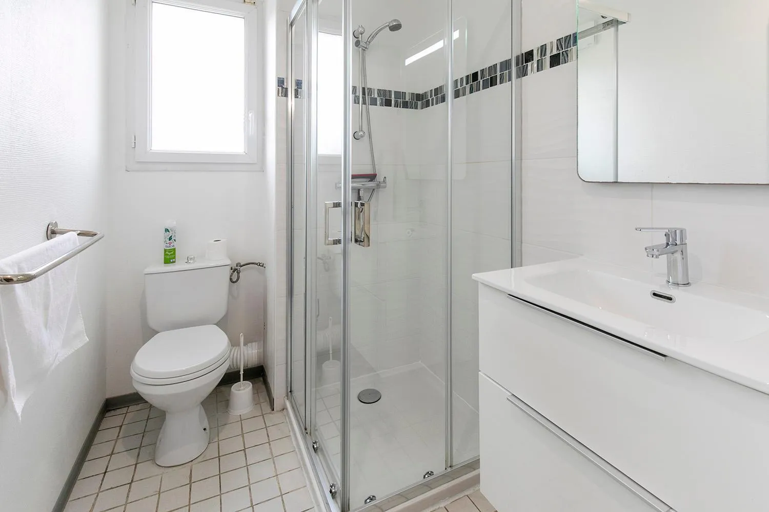 Bathroom in Apparts Confort 87