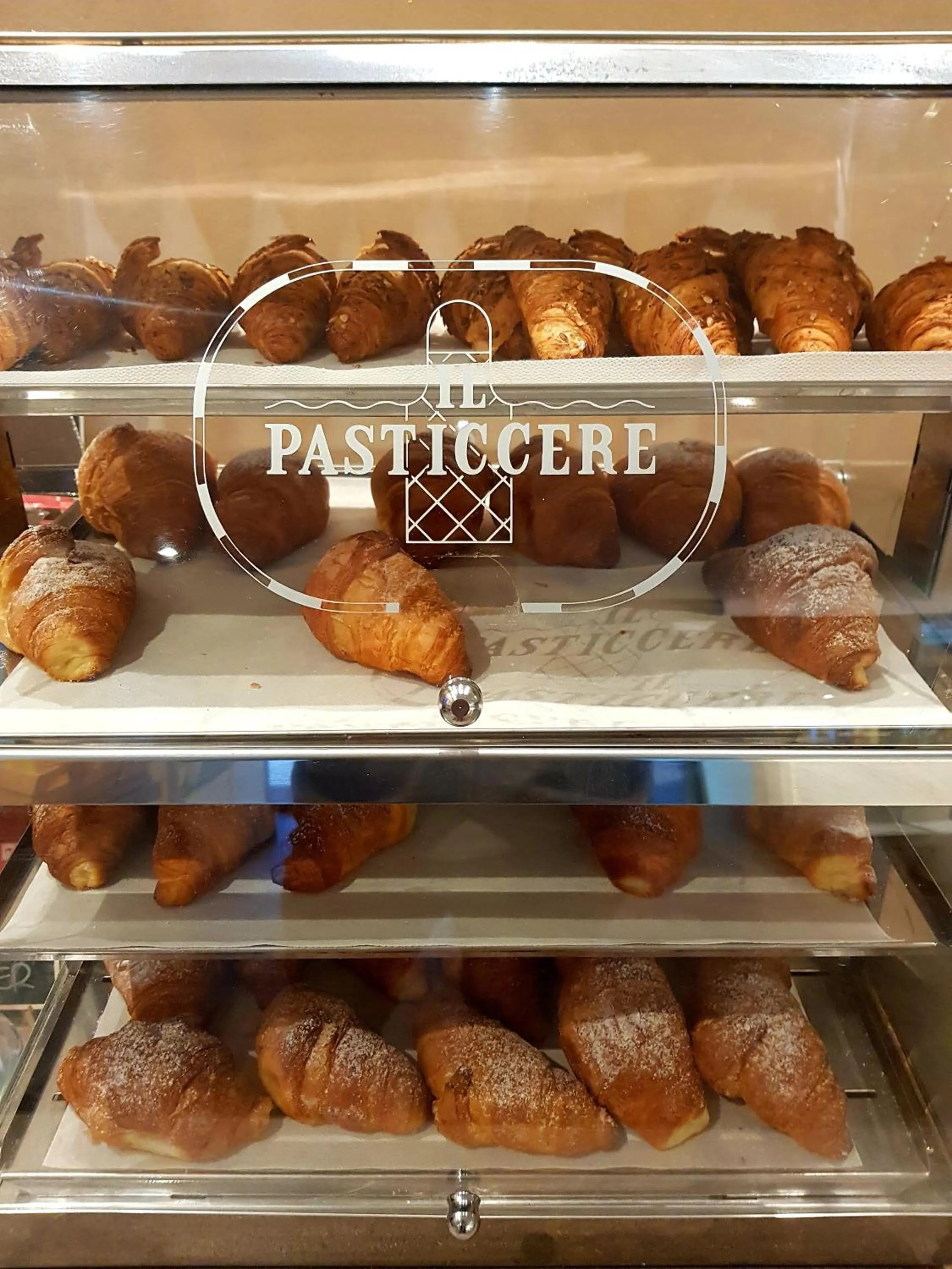 Continental breakfast in Hotel Perlage Florence - Free city tax with Private Parking & Fast Wifi