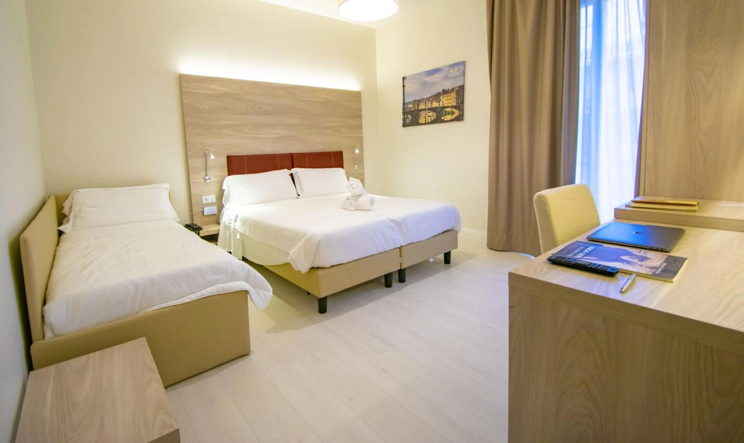 Bedroom, Bed in Hotel Perlage Florence - Free city tax with Private Parking & Fast Wifi